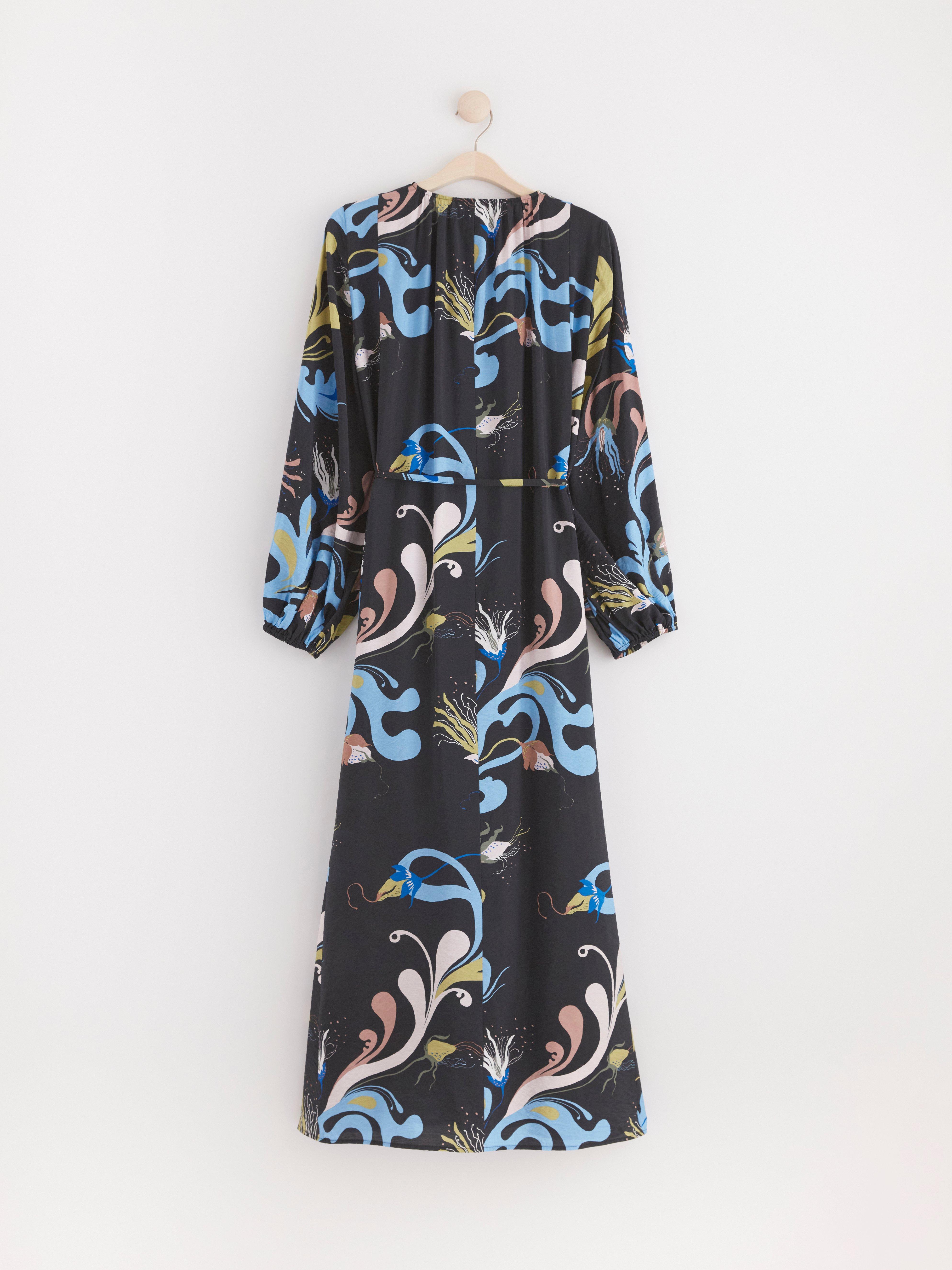 Balloon sleeved maxi dress Black