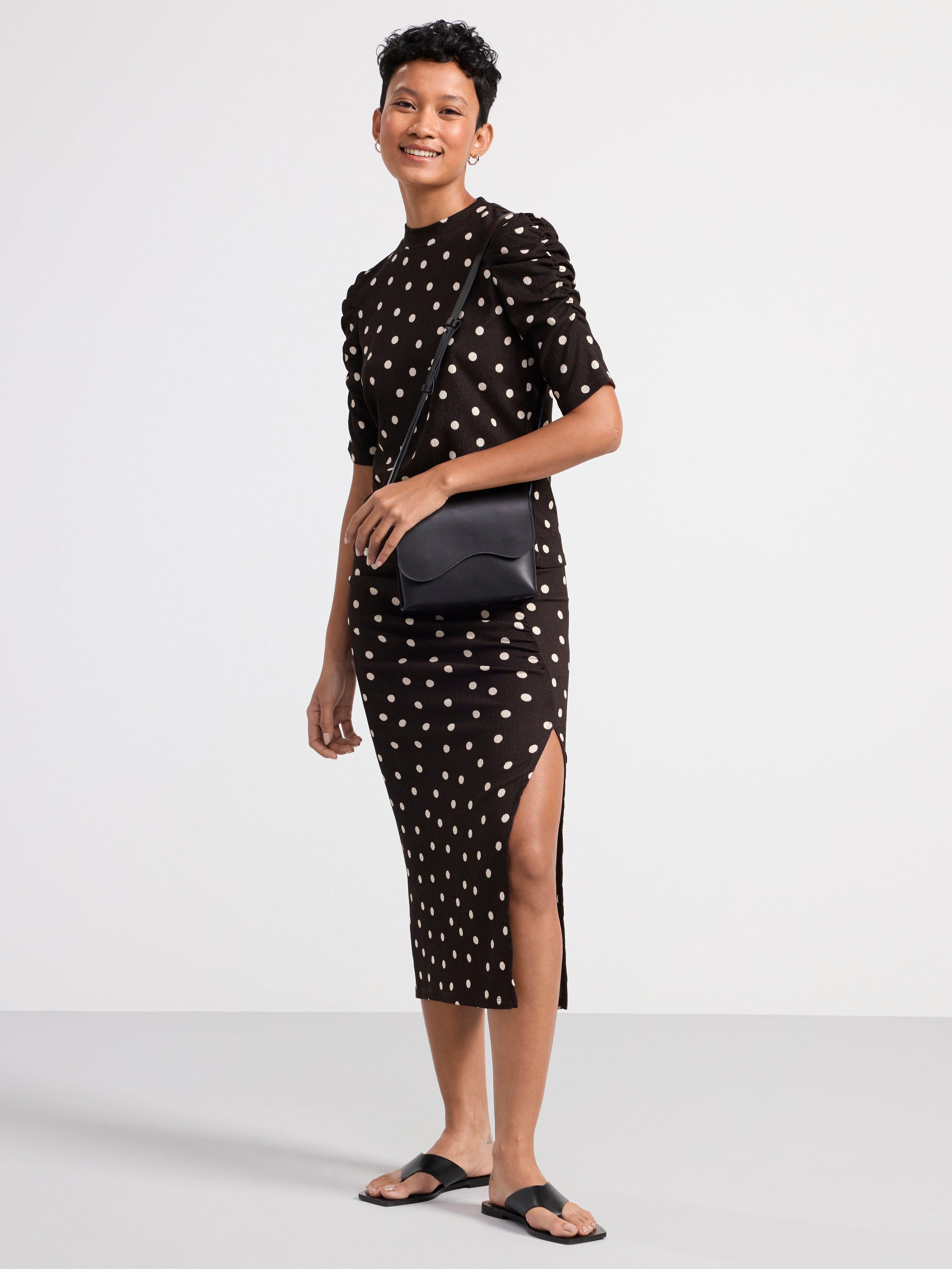 Textured puff sleeve top Dark Brown