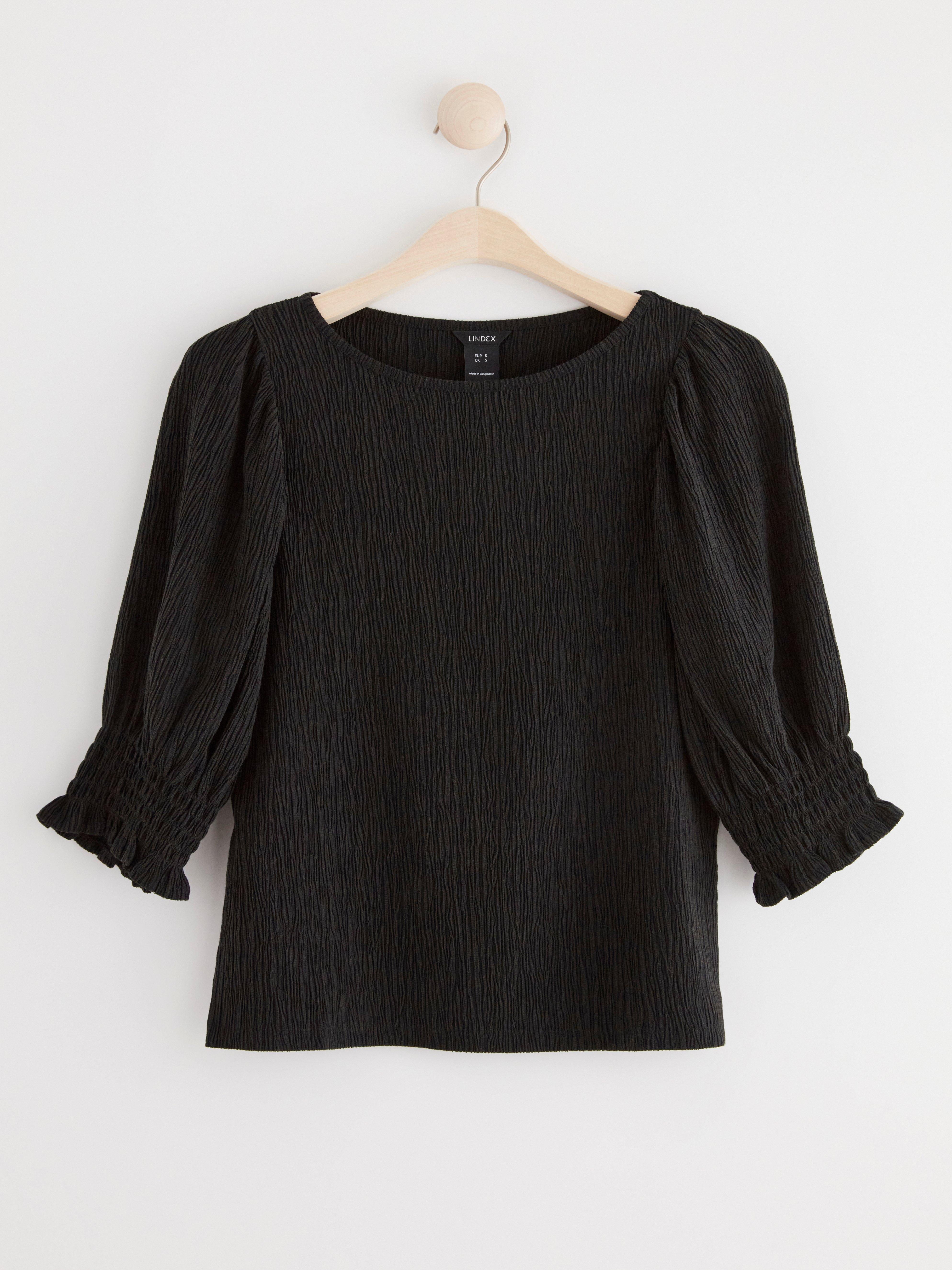 Puff sleeve top Black