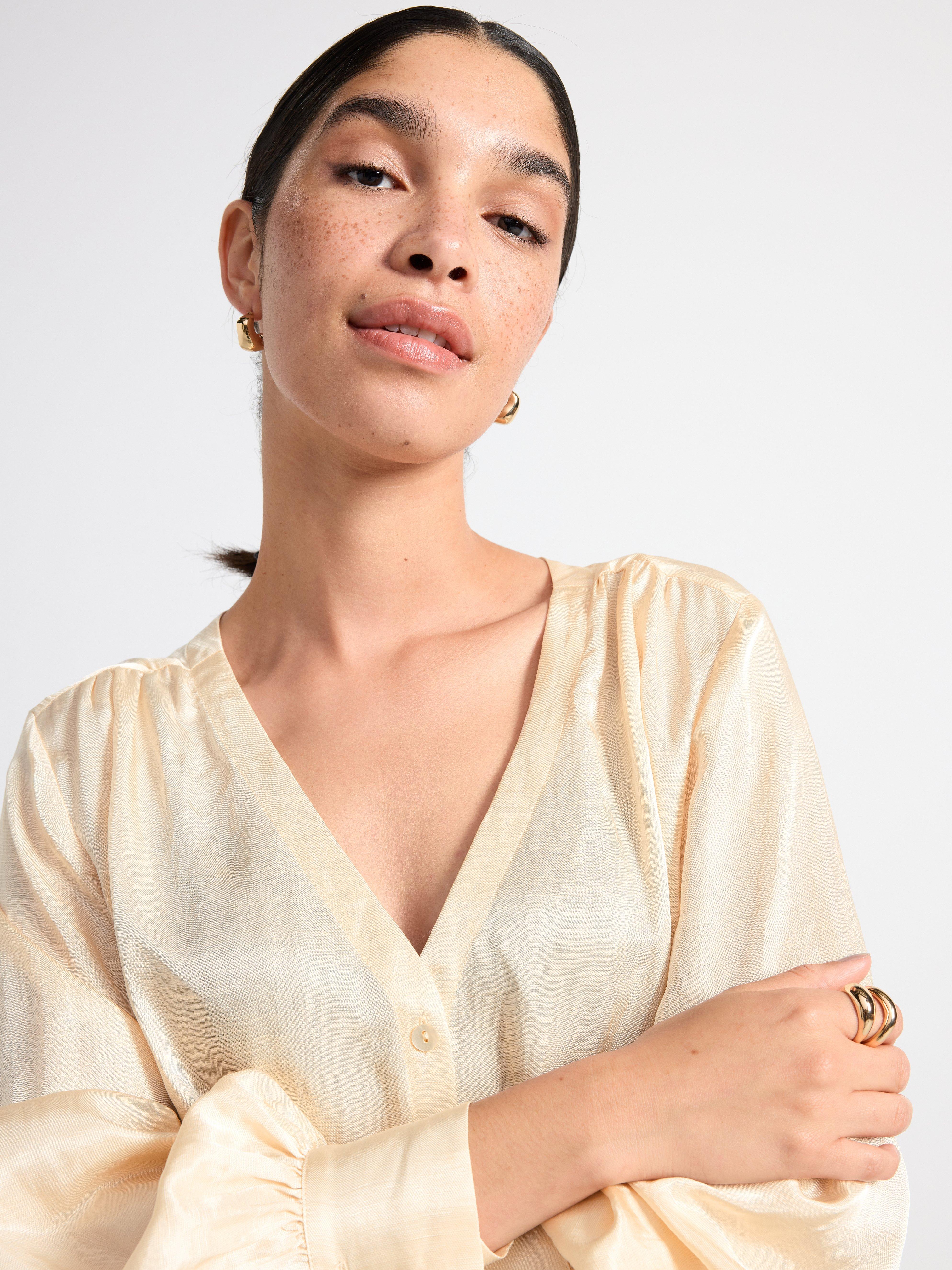Long puff sleeve blouse Light Dusty White