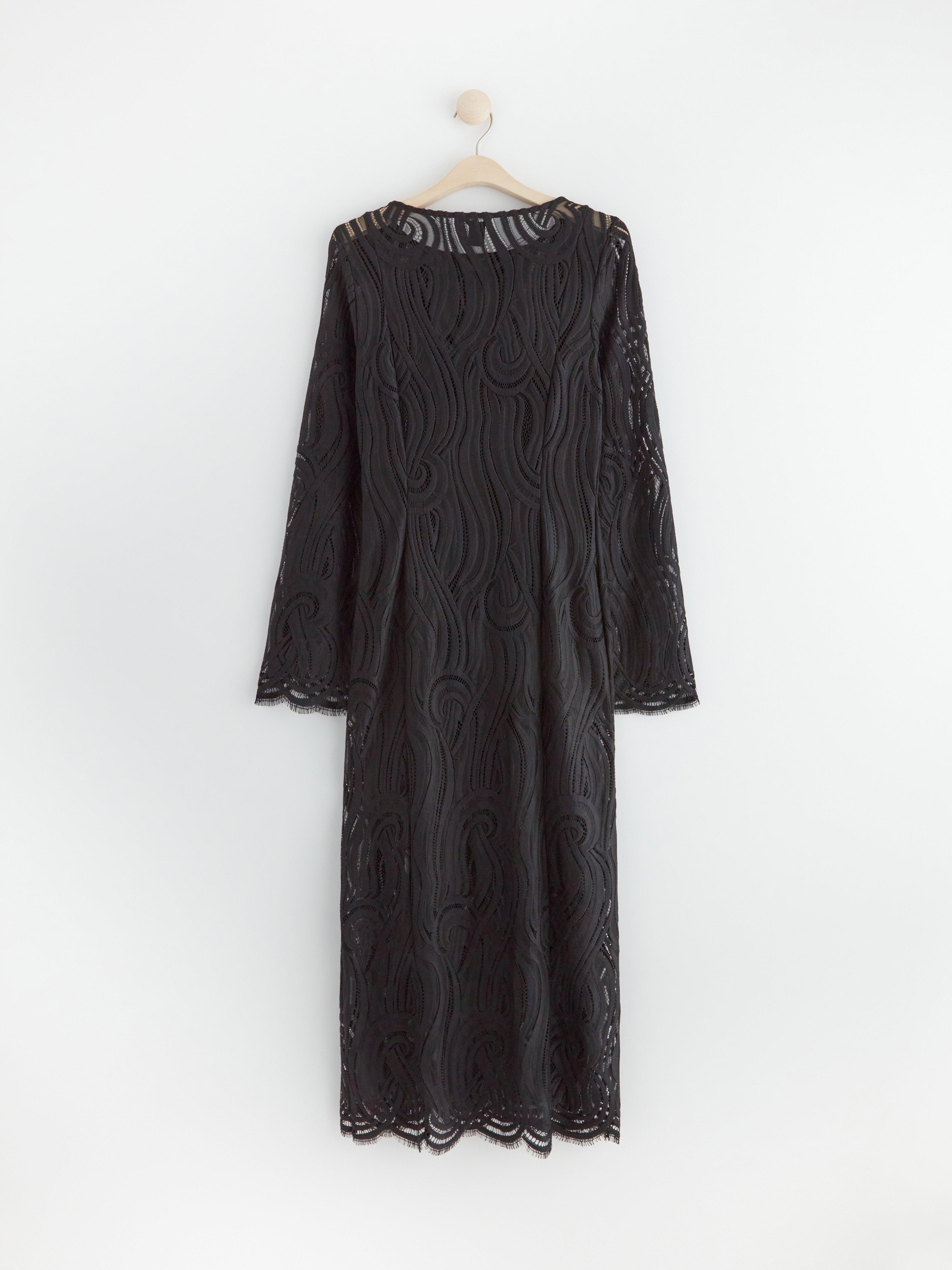 Maxi dress in lace Black