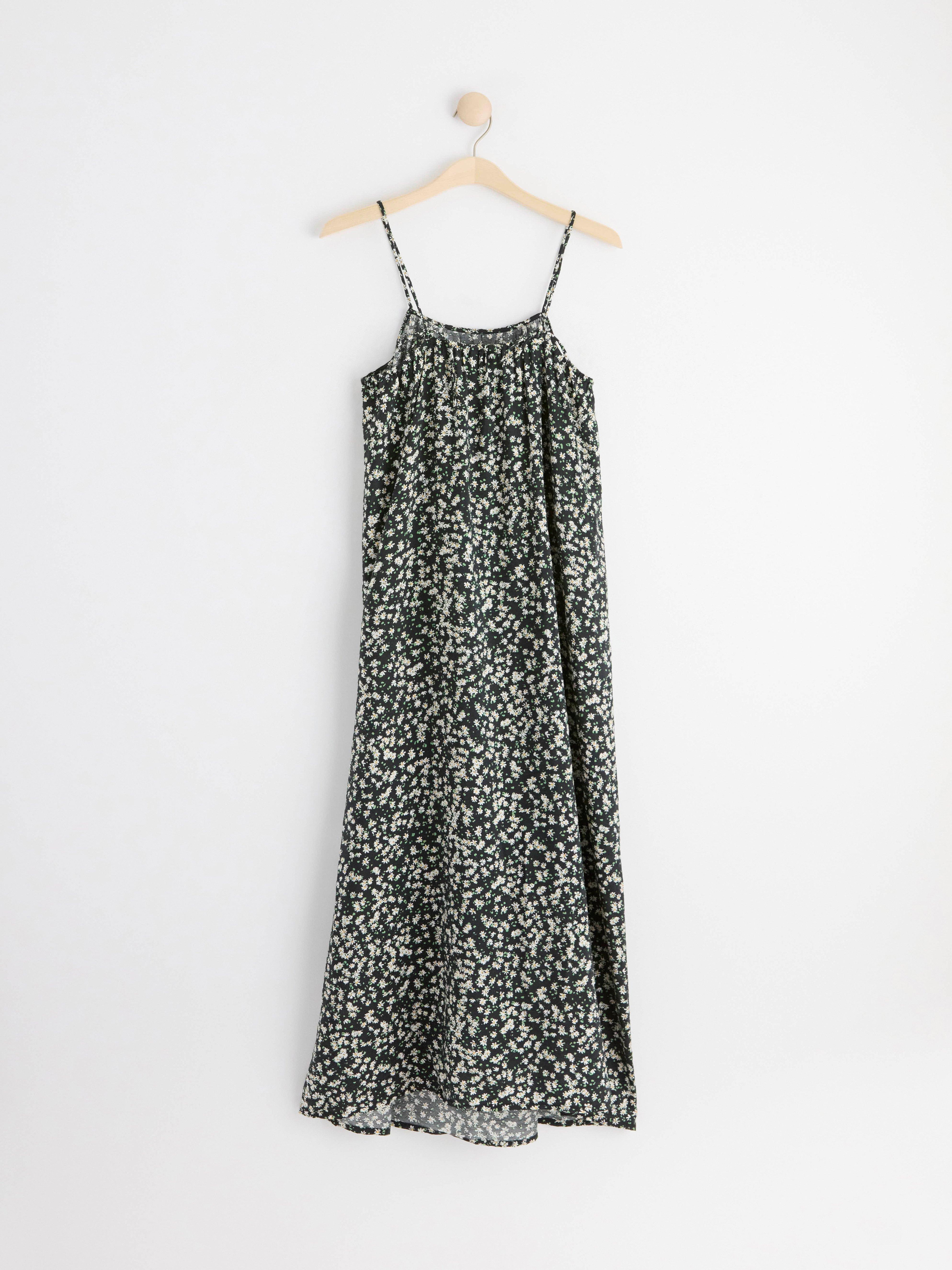 Maxi dress with flowers Black