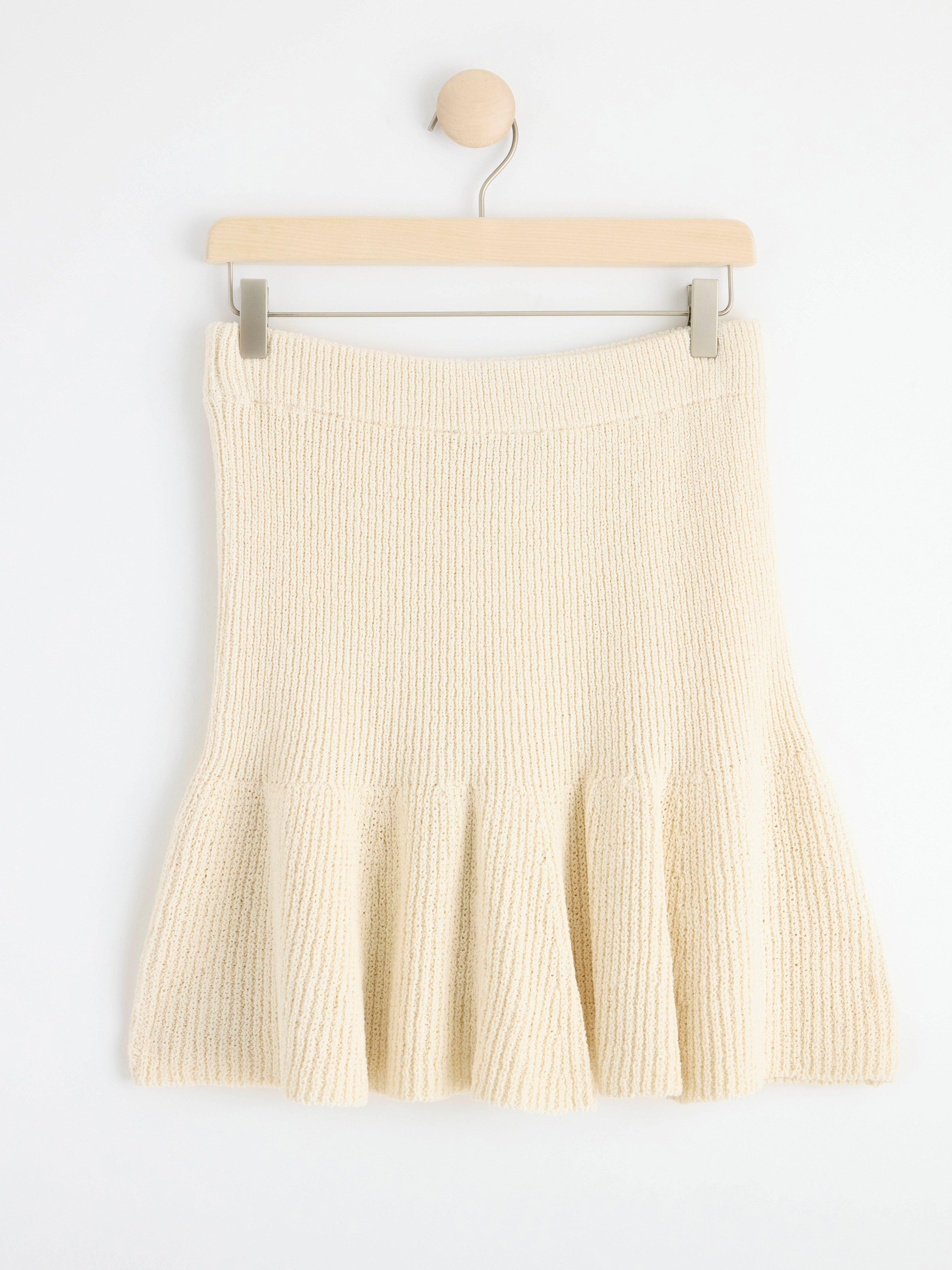 Knitted mini skirt white