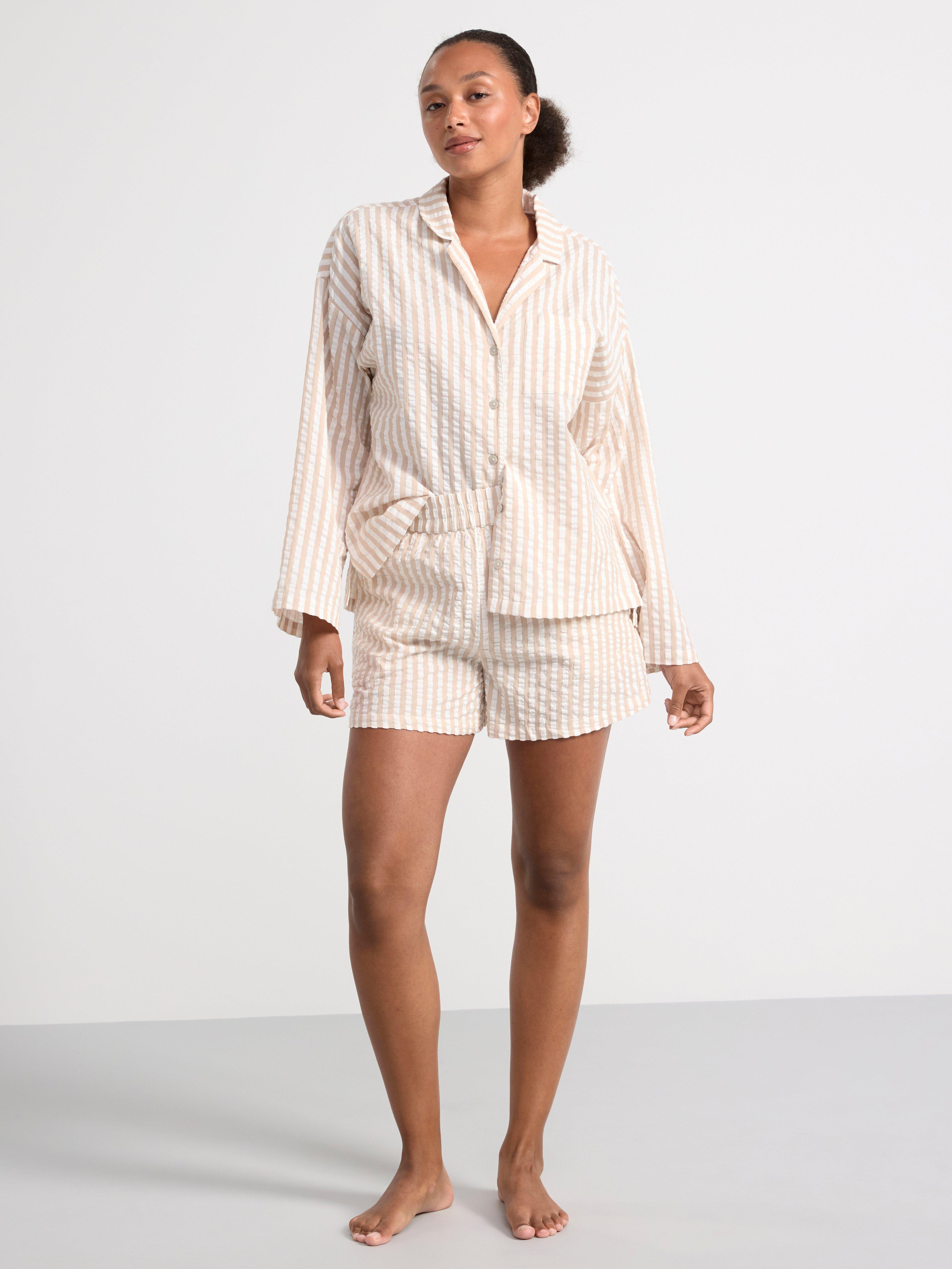 Seersucker pyjama set with shirt and shorts Beige