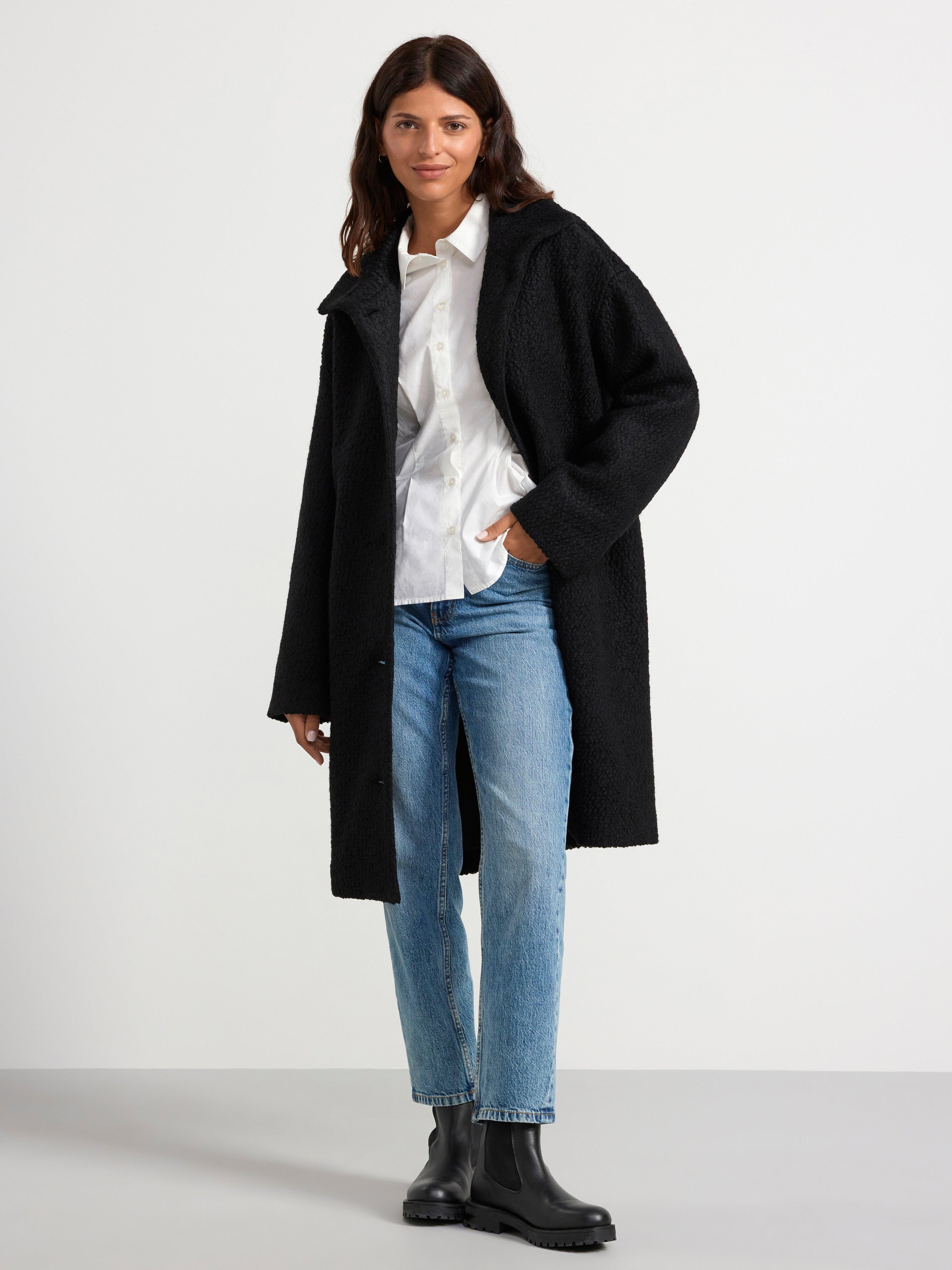 Coat in wool blend Black