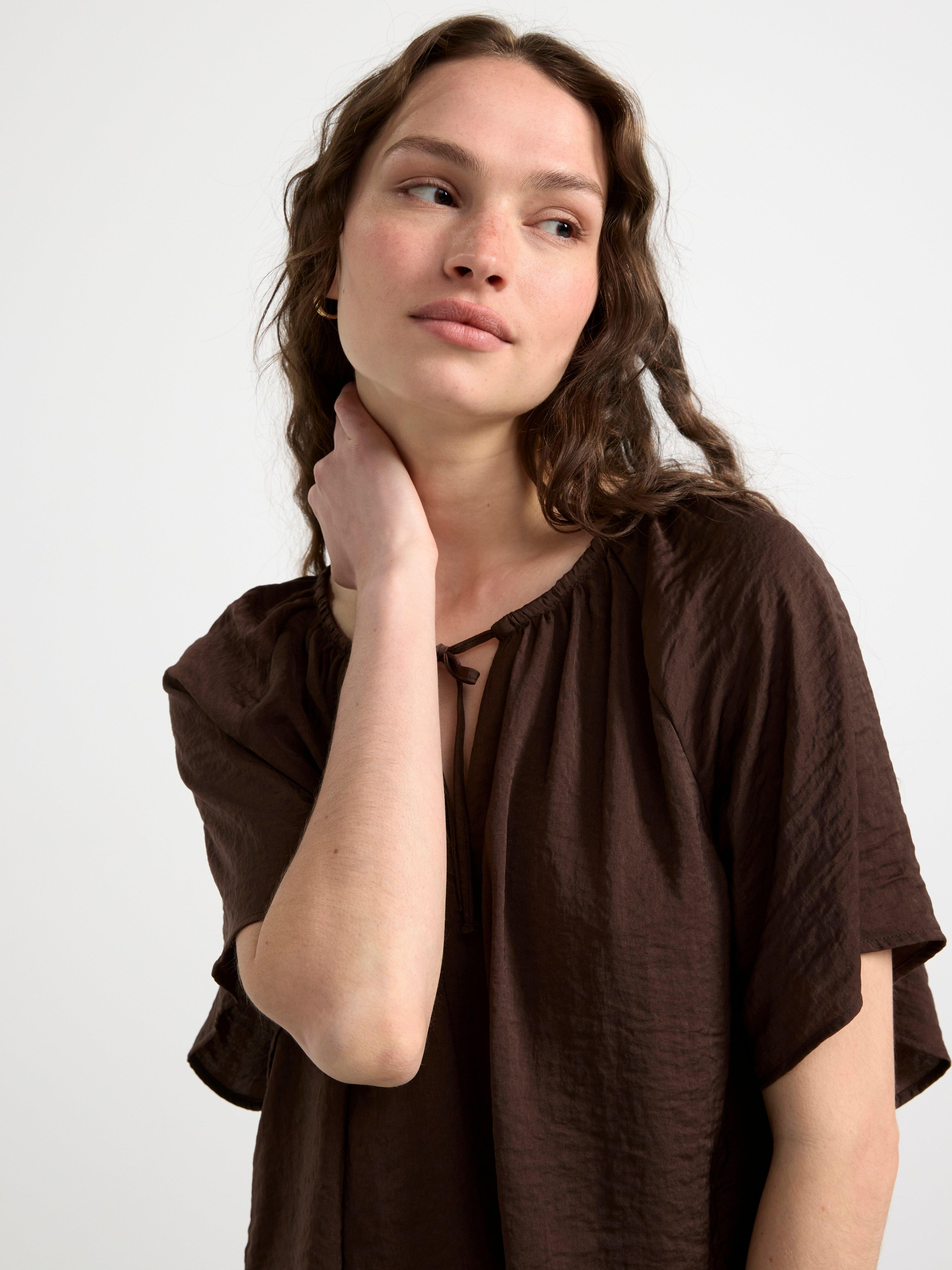 Short sleeve satin blouse Dark Dusty Brown