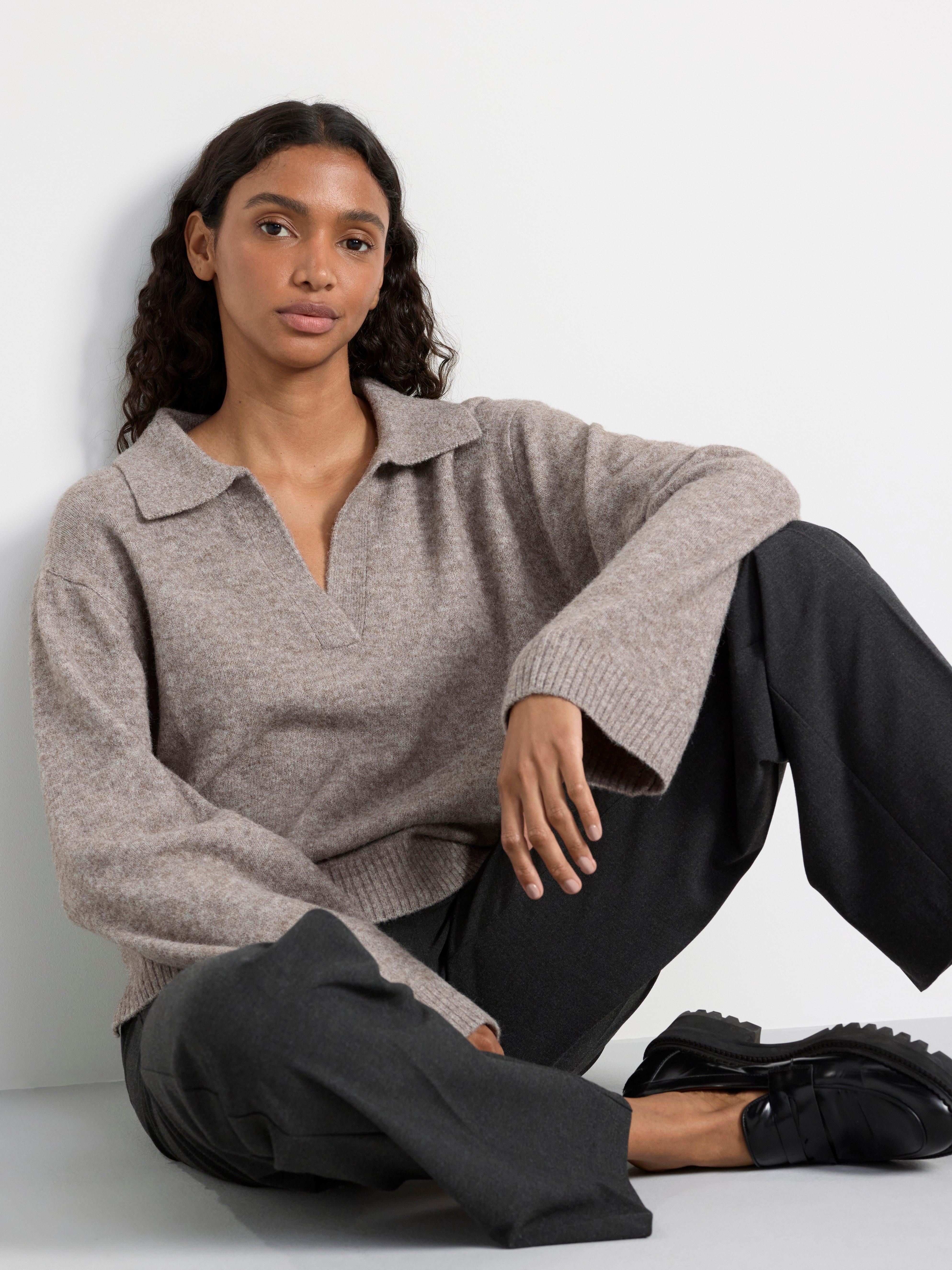 Knitted jumper with collar Brown melange