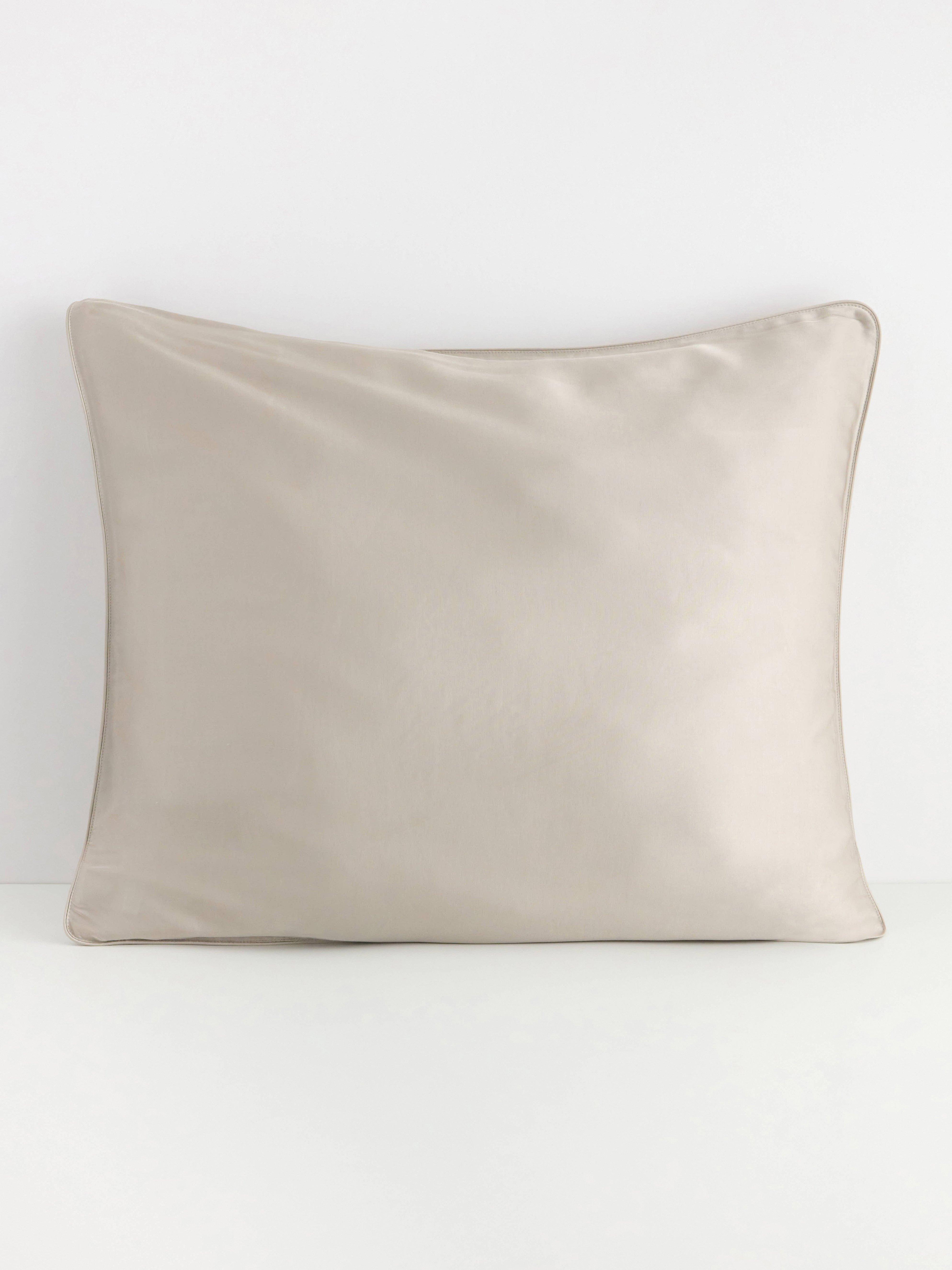 Pillowcase in satin Light Dusty Grey