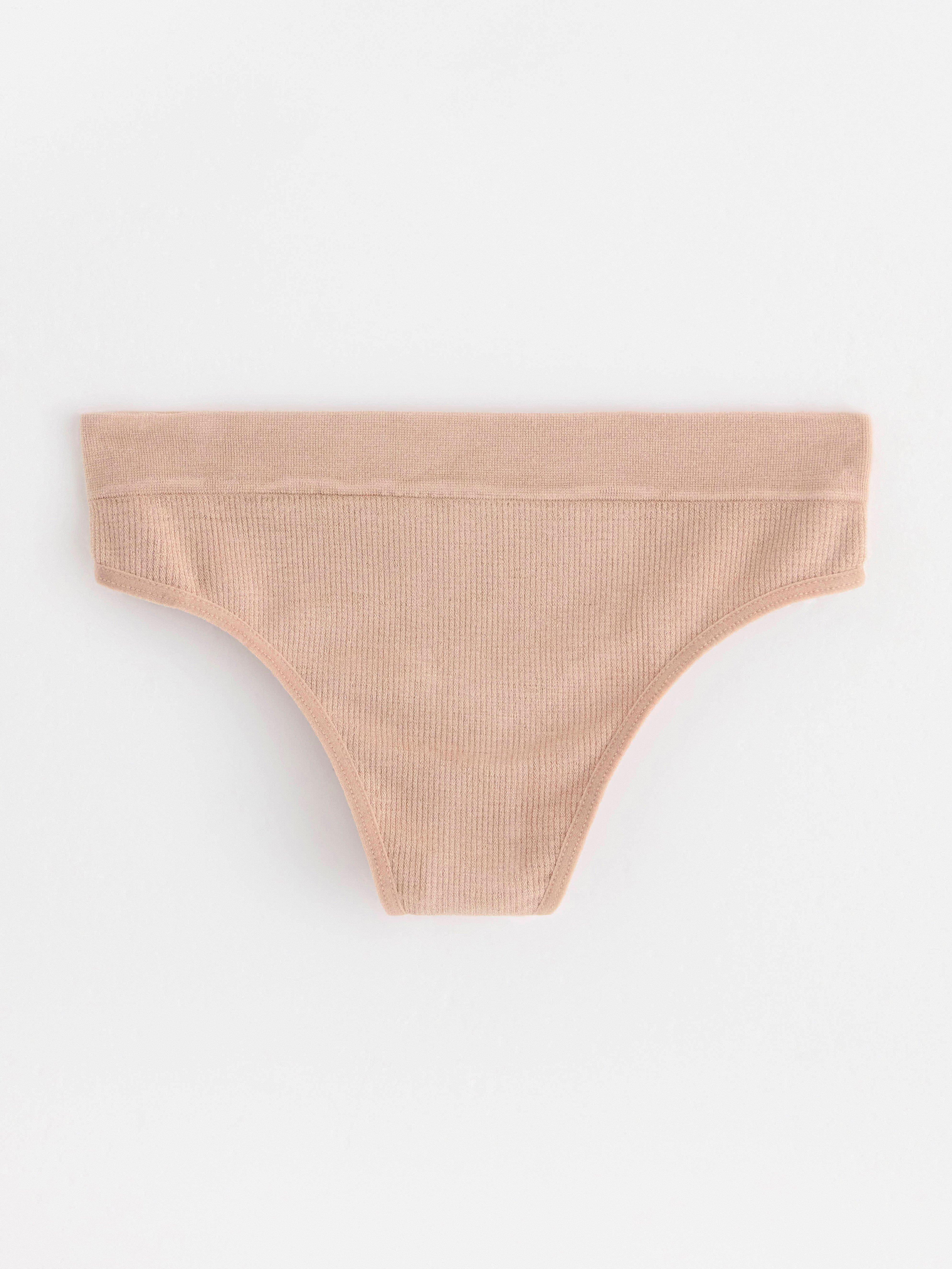 Seamless thong regular waist Beige