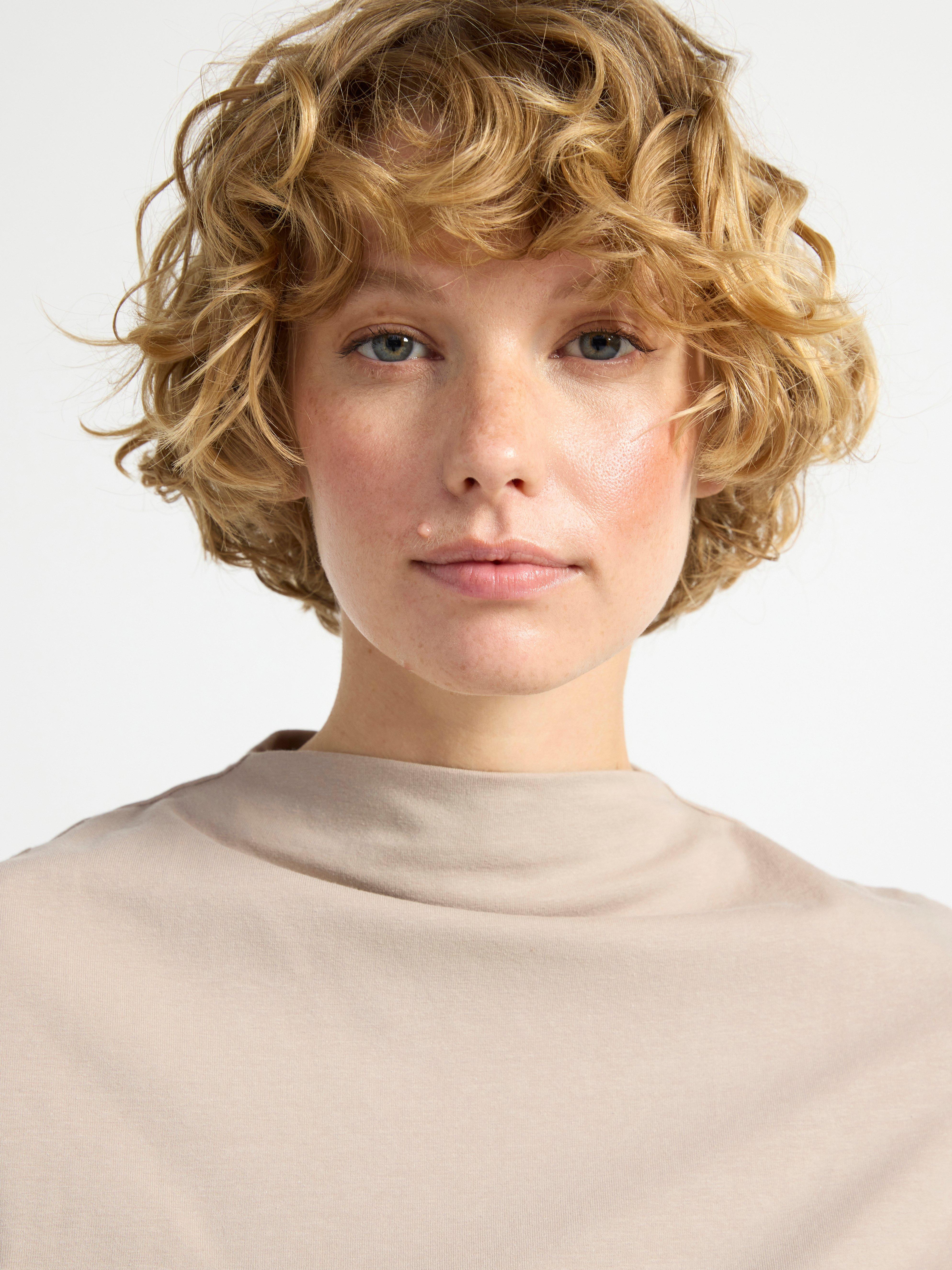 Short sleeve fitted top Light Dusty Beige