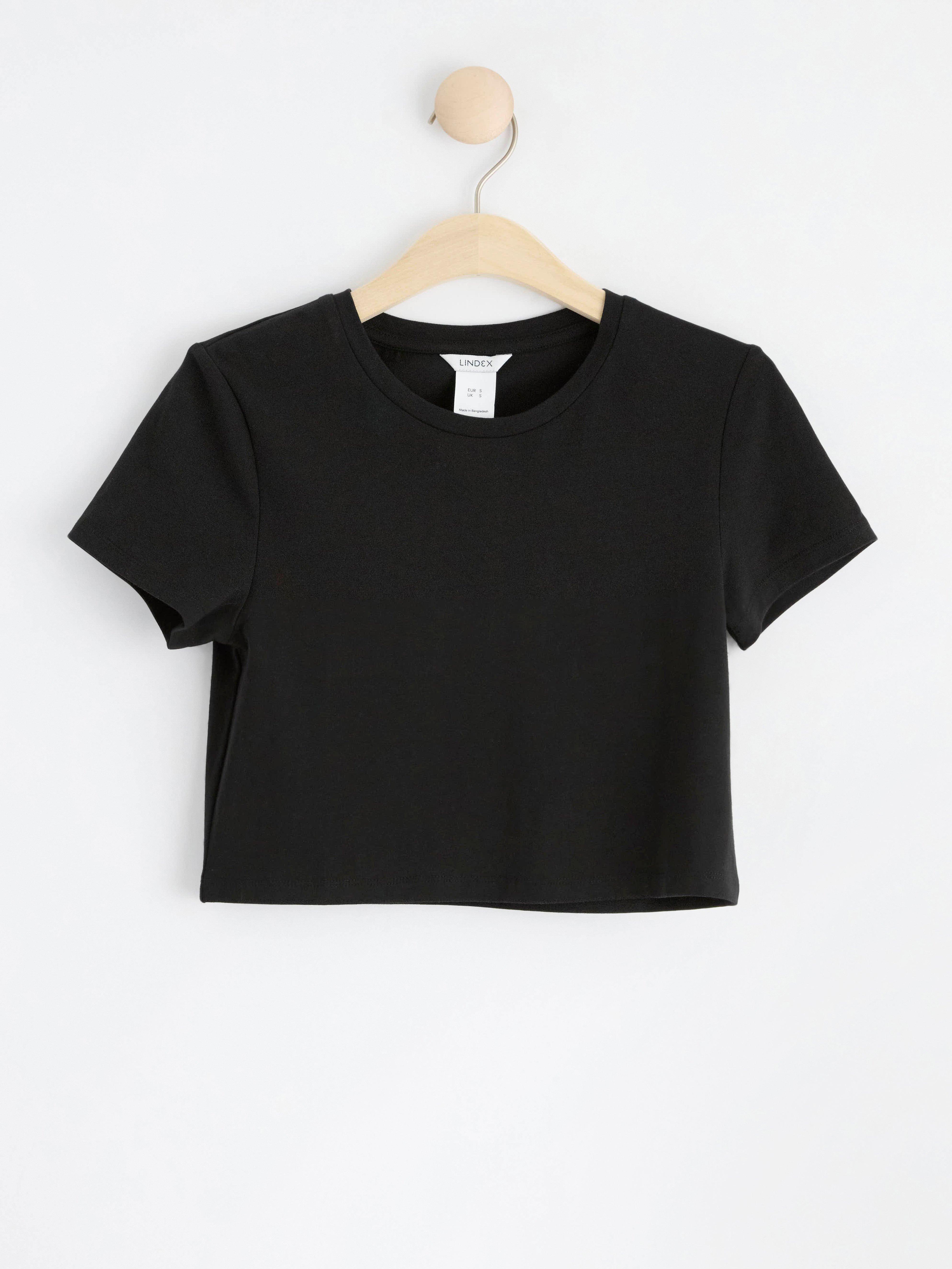 MOM short sleeve crop top Black