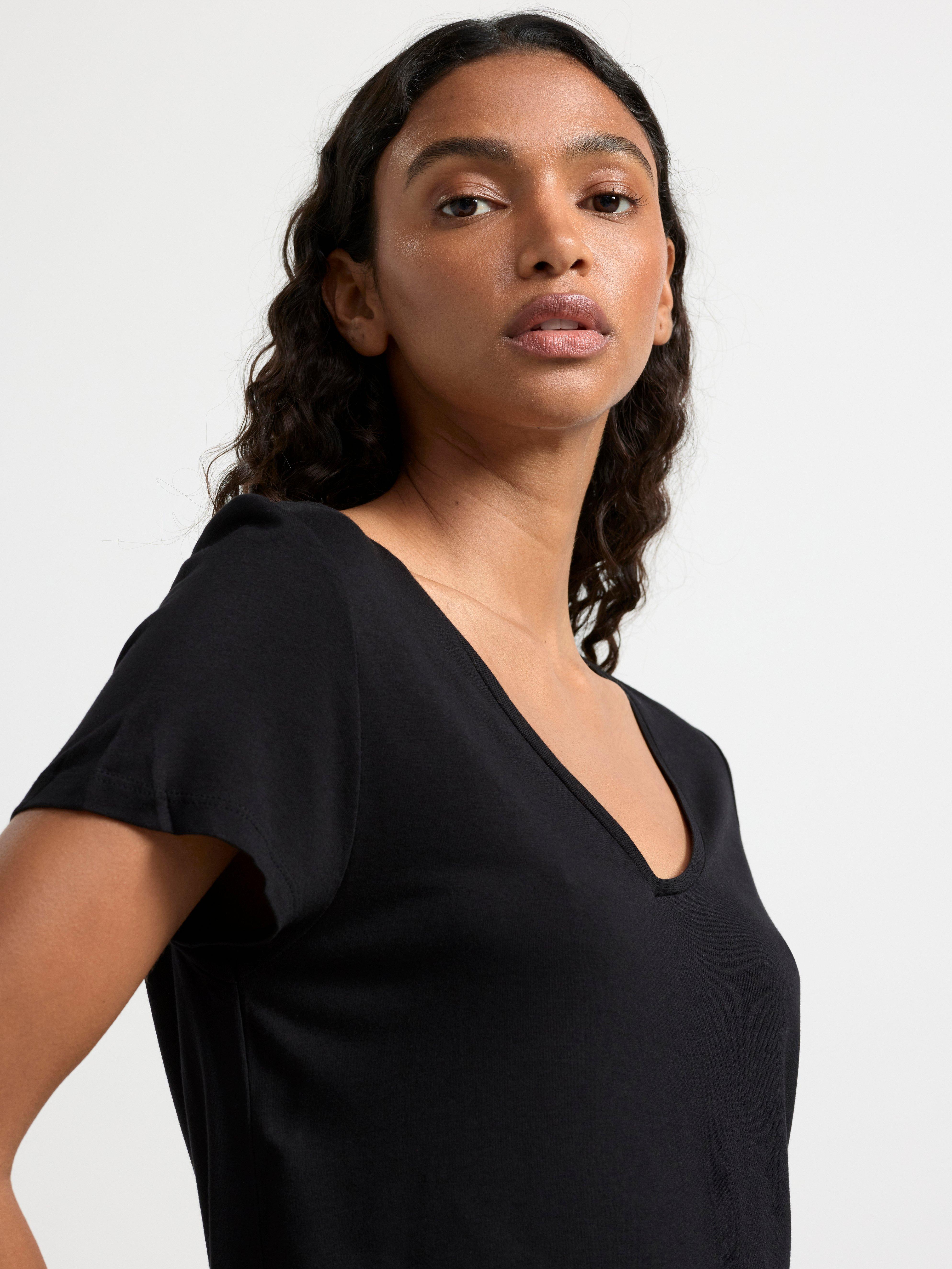 V-neck viscose t-shirt Black