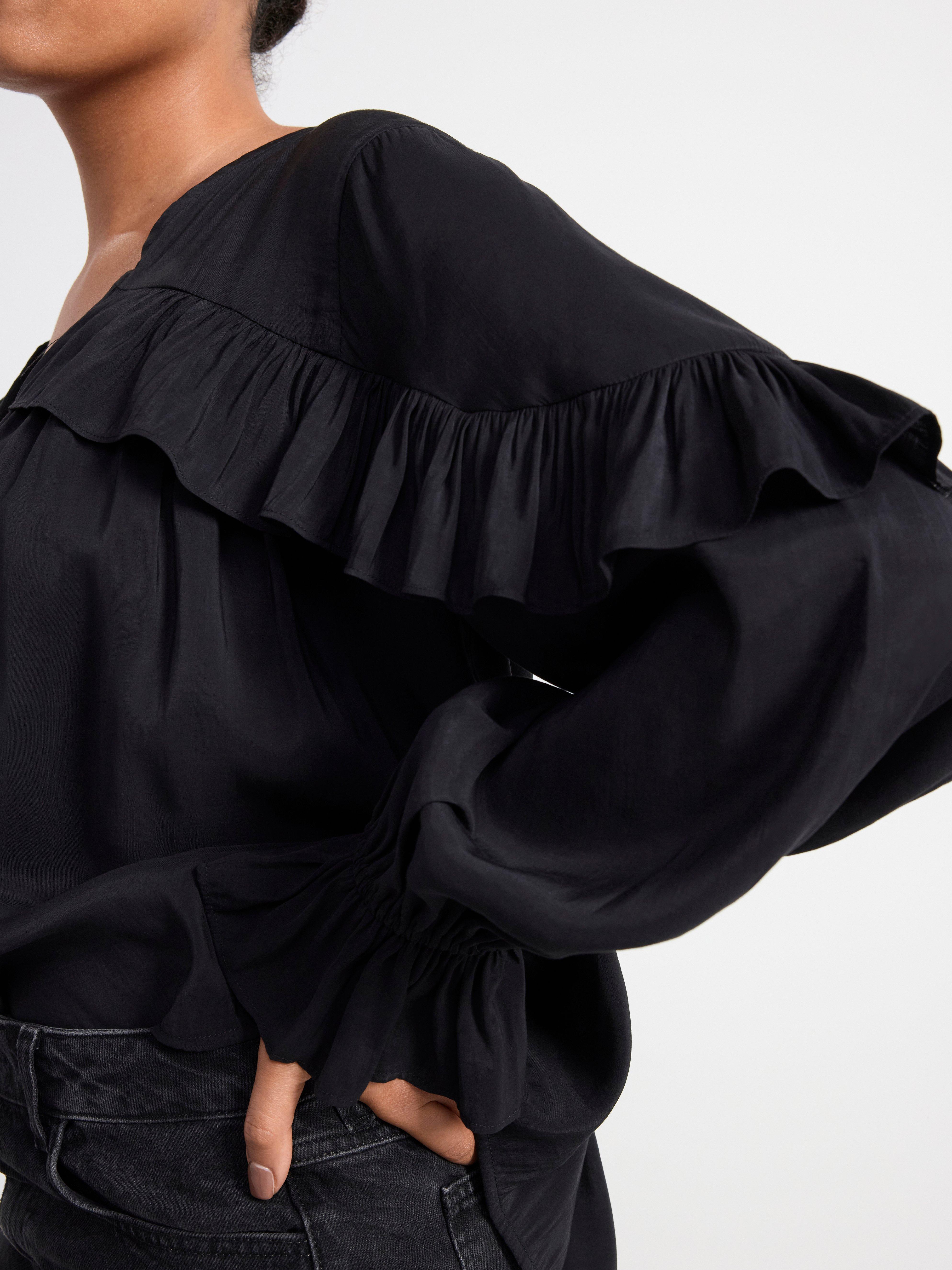 Long sleeve frill blouse Black