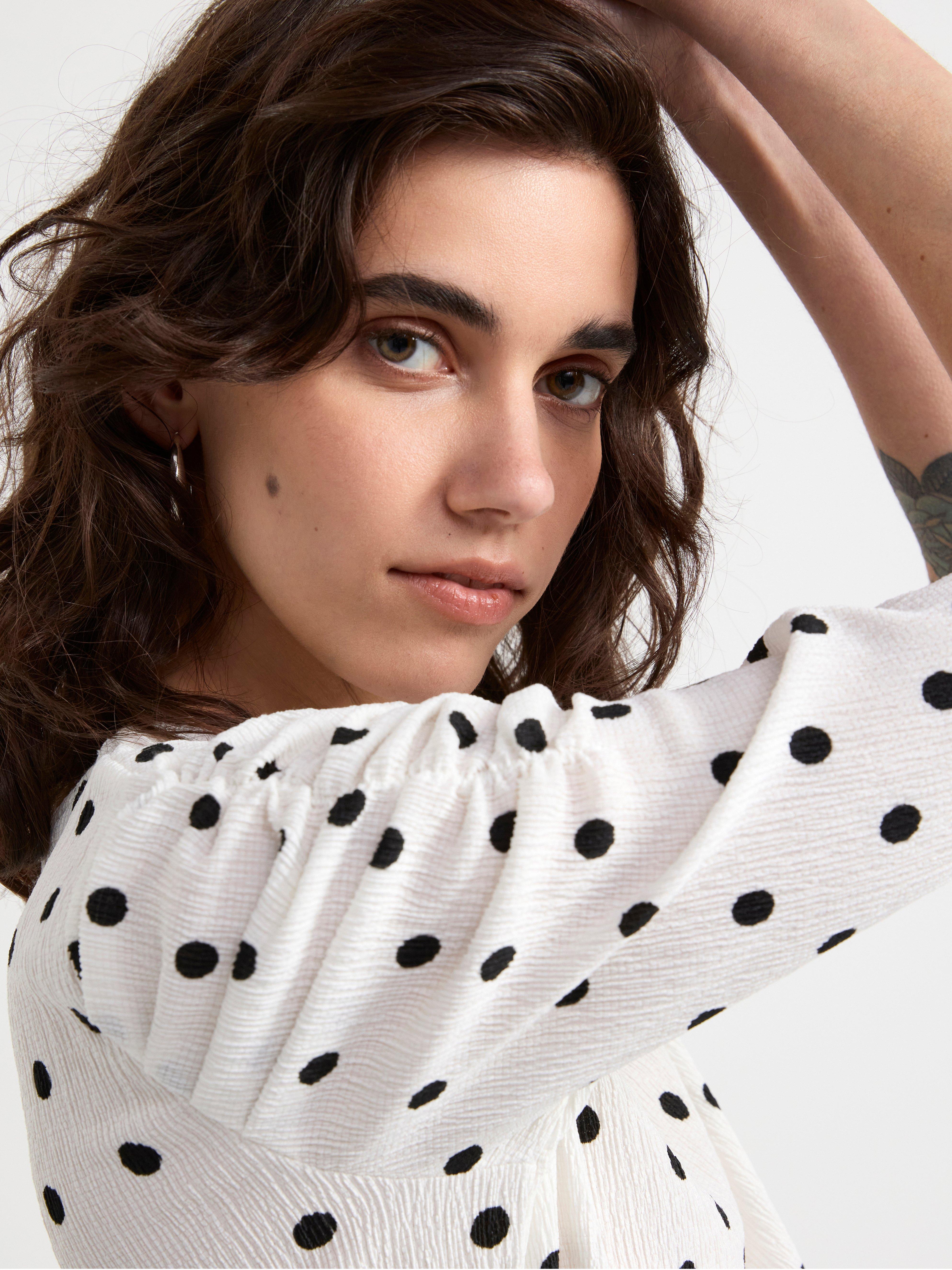 Textured puff sleeve top Light White