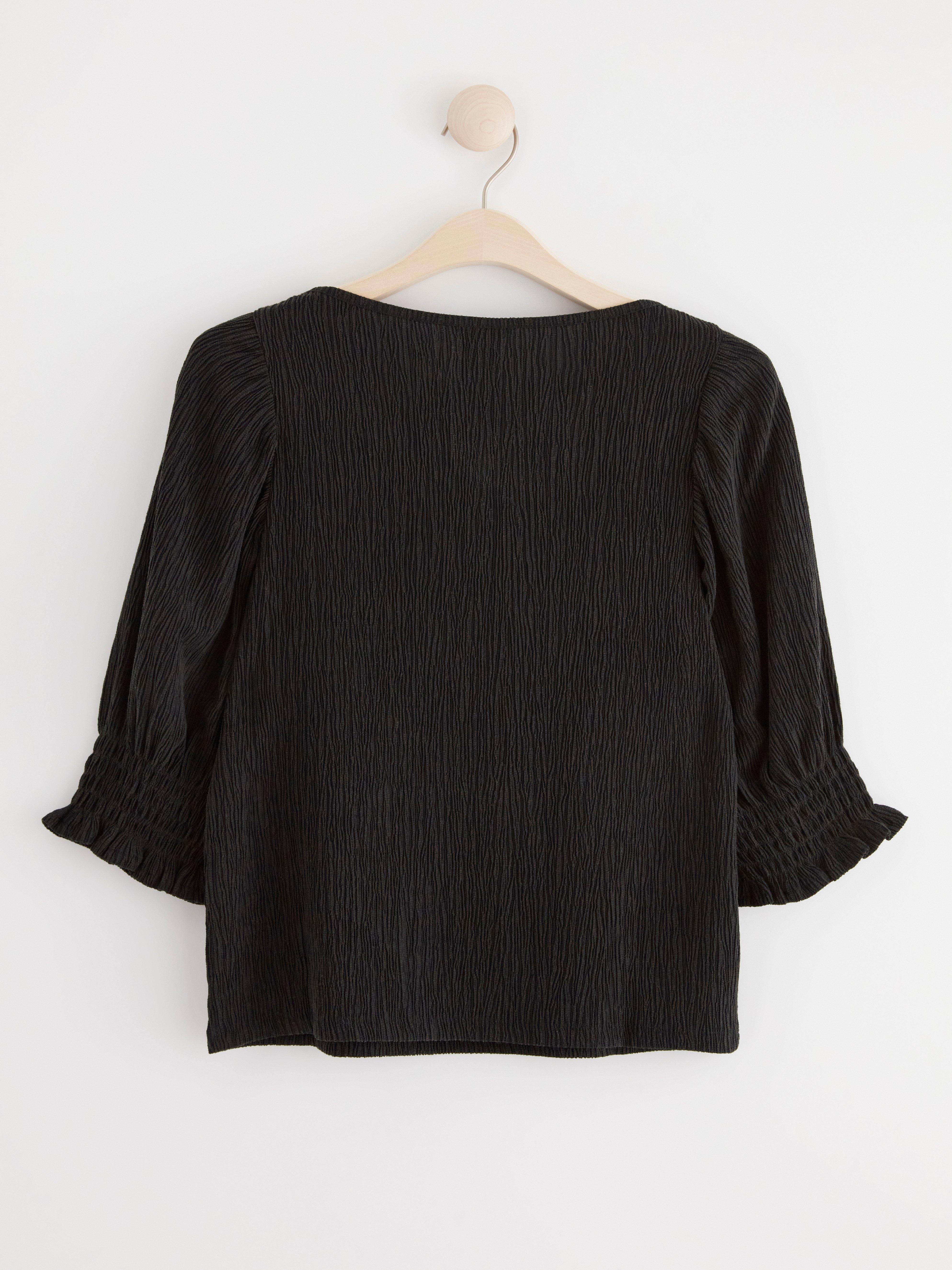 Puff sleeve top Black