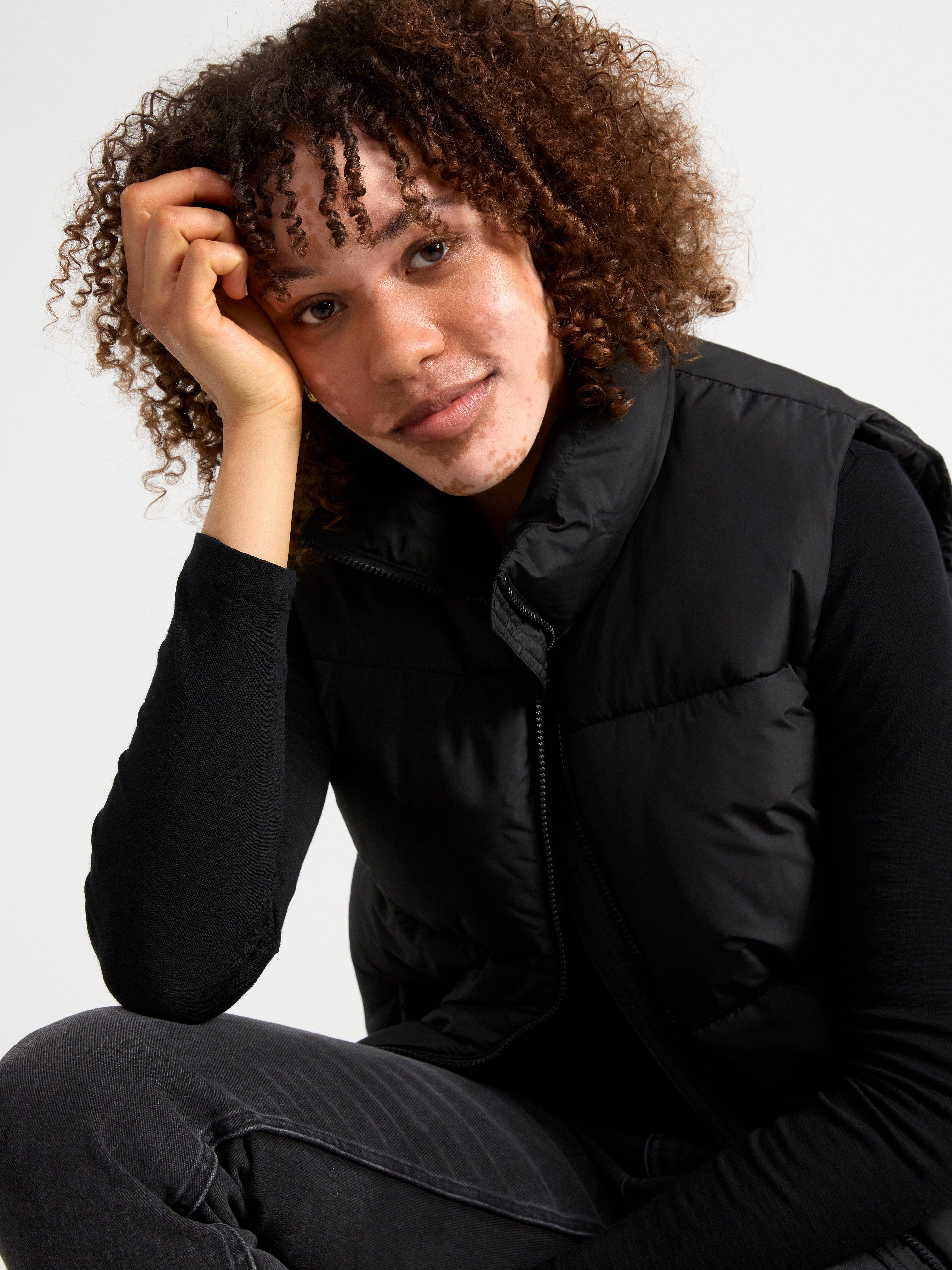 Water repellent padded gilet Black