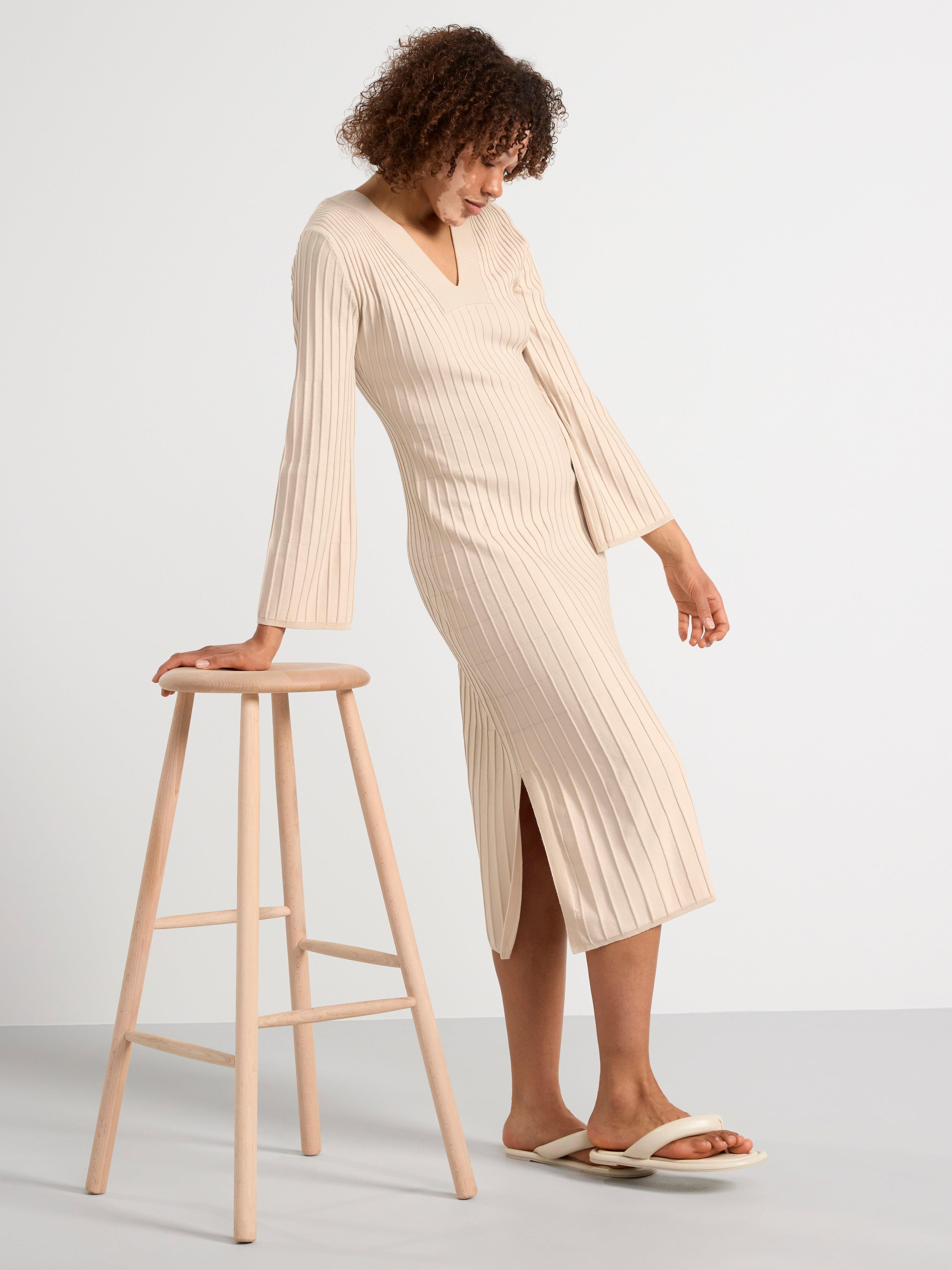 Maxi dress ribbed with long sleeves Light Beige