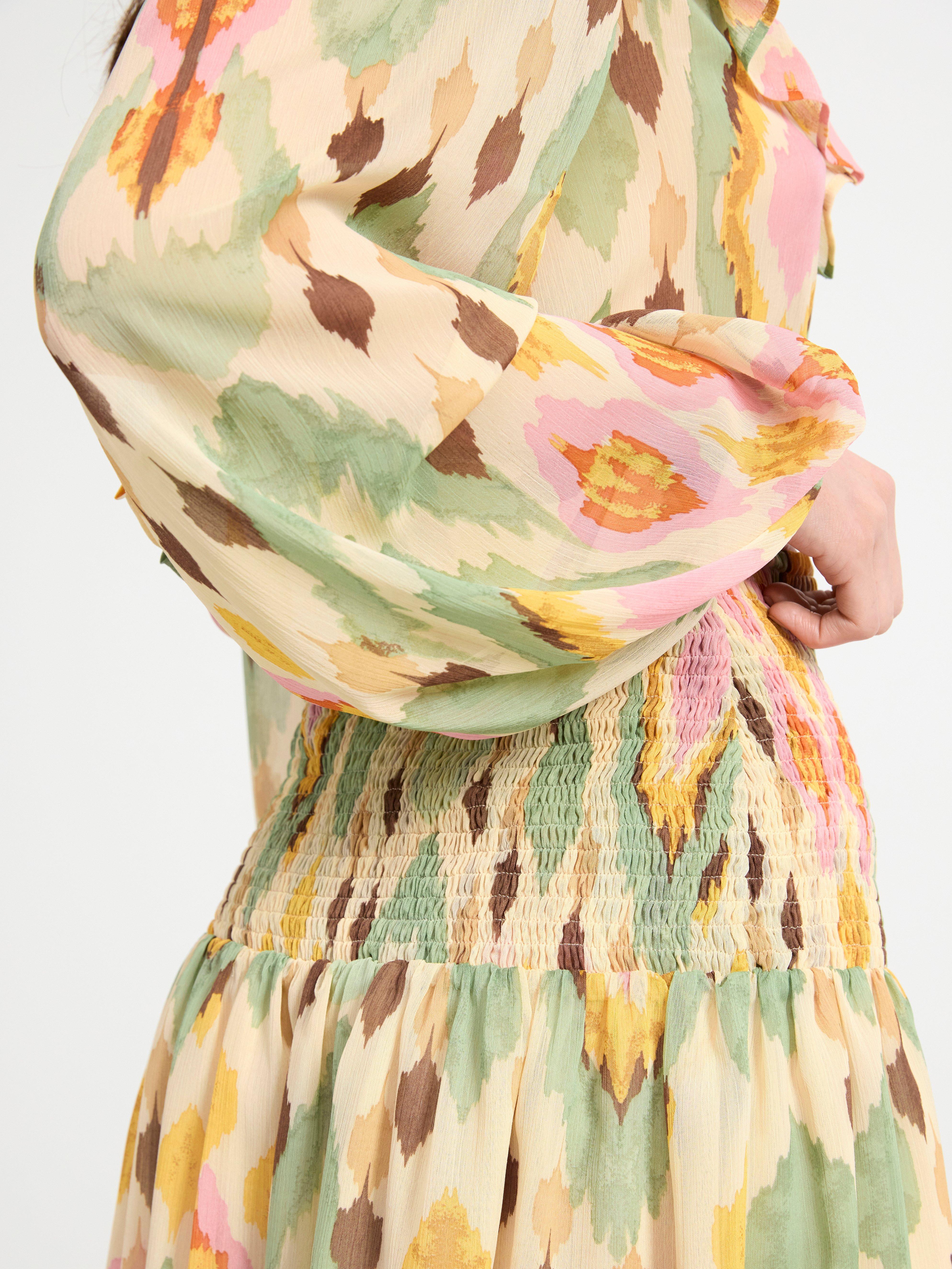 Mini chiffon skirt with smock Light beige
