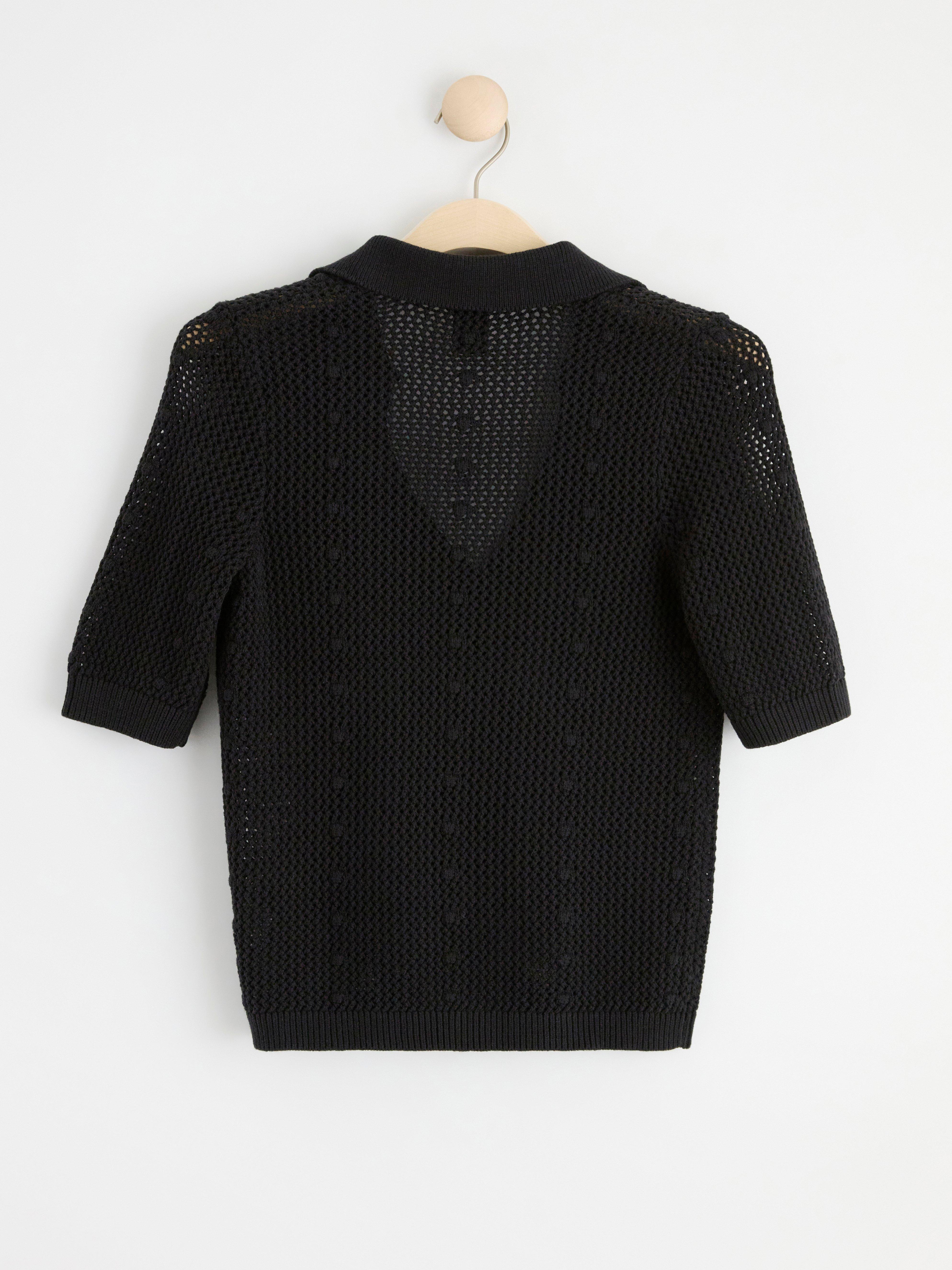 Knitted short sleeve top with collar Black