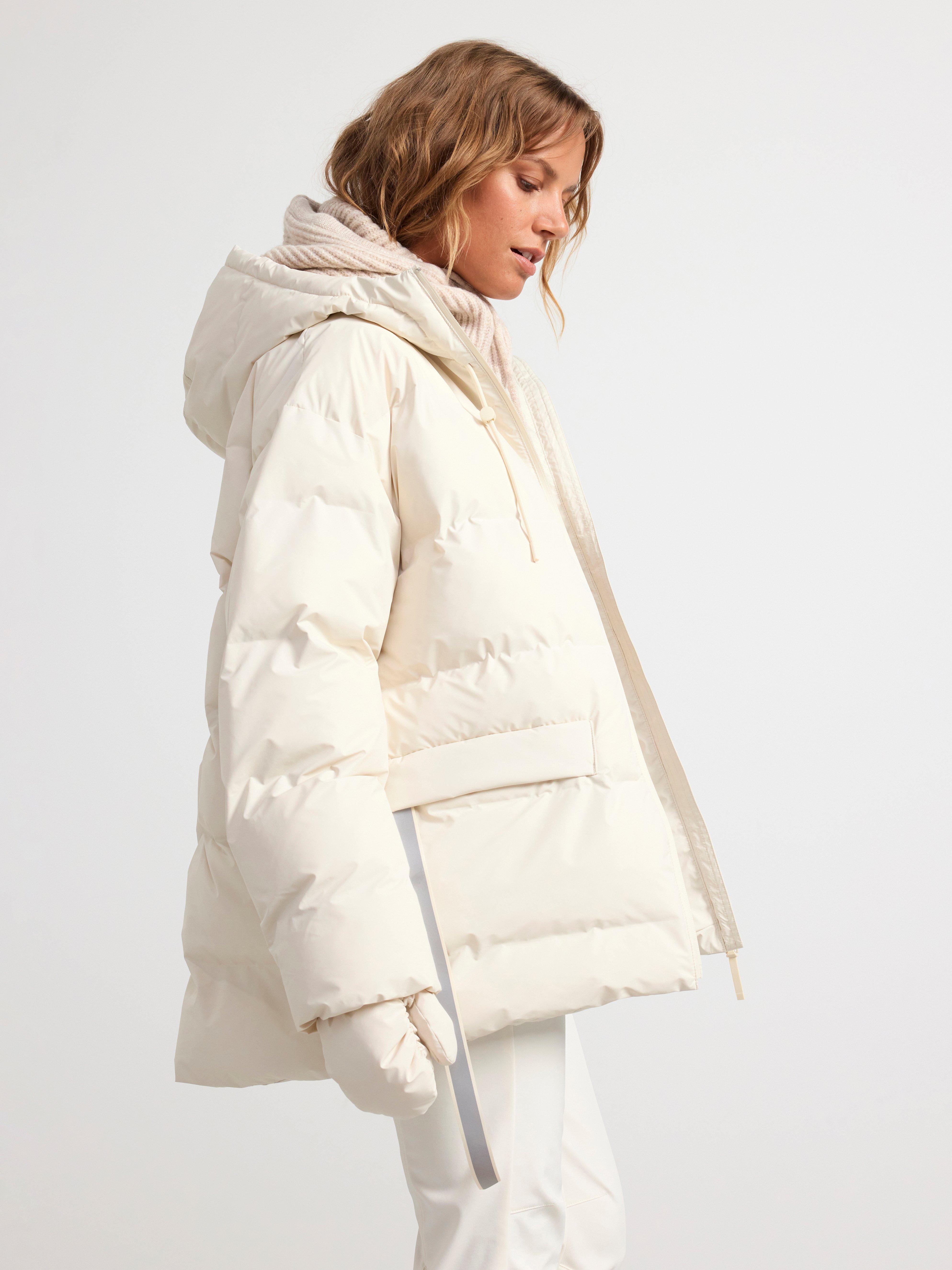 Water repellent puffer jacket Light White