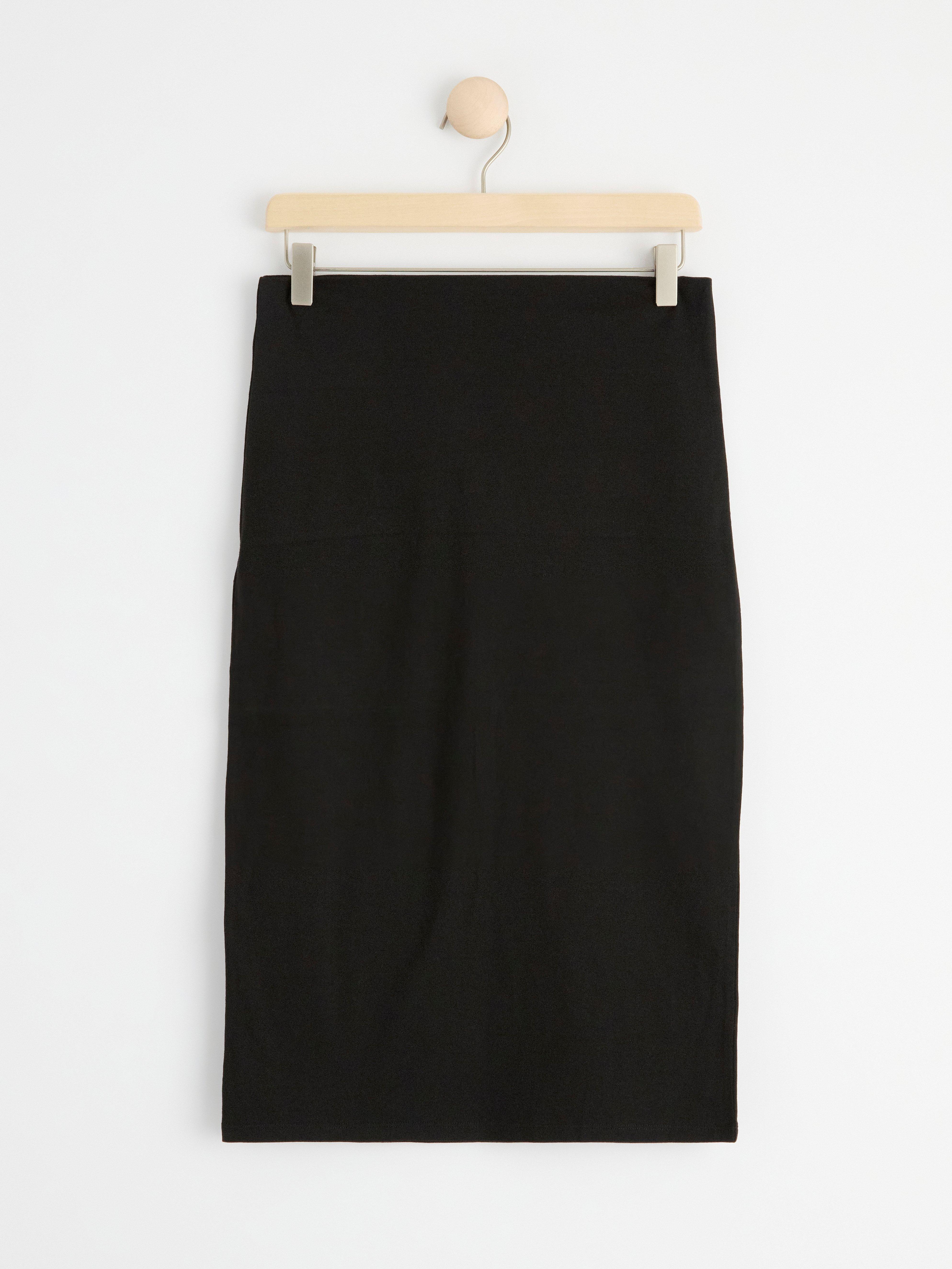 MOM Skirt Black
