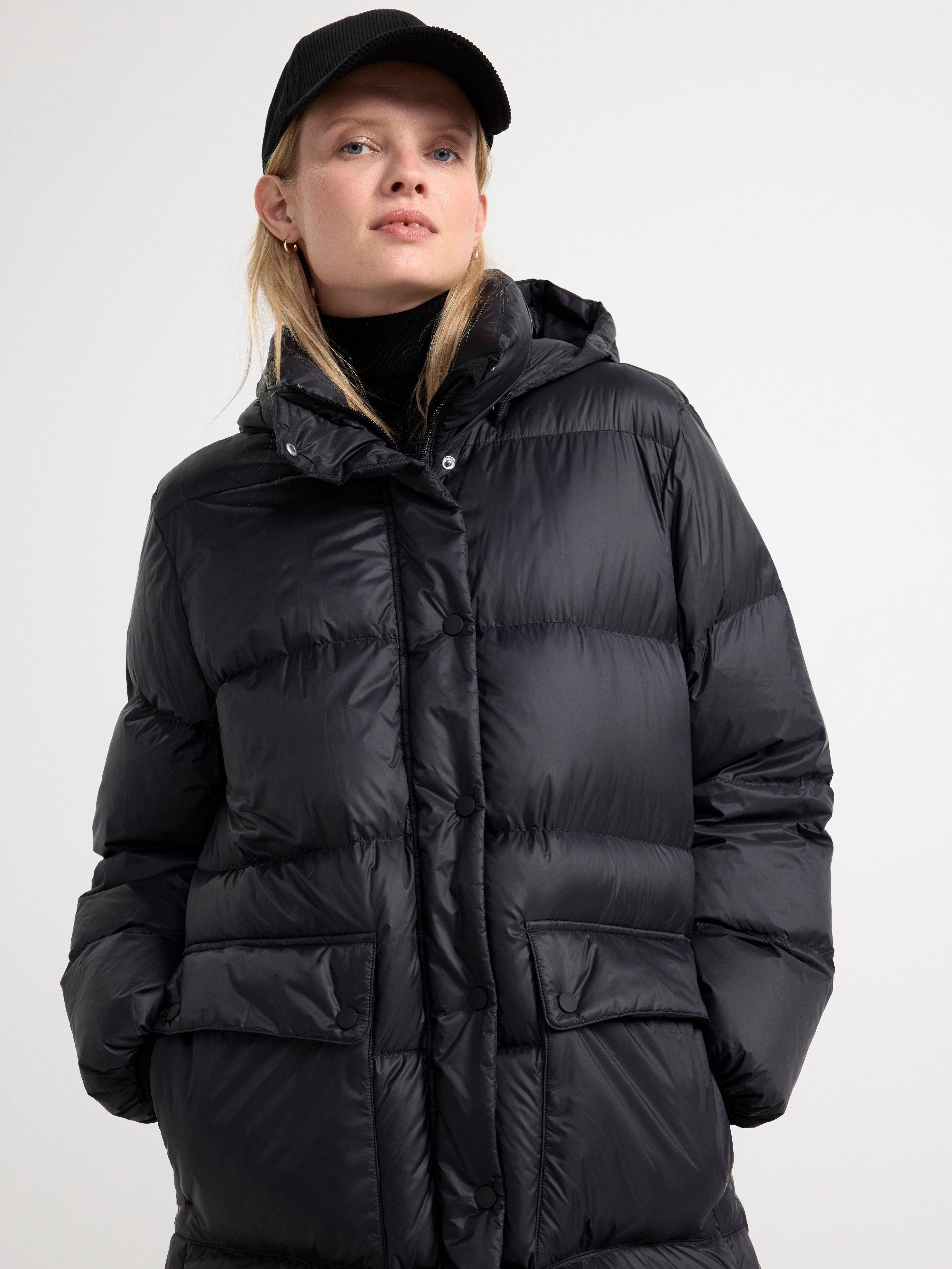 Down coat in recycled down Black