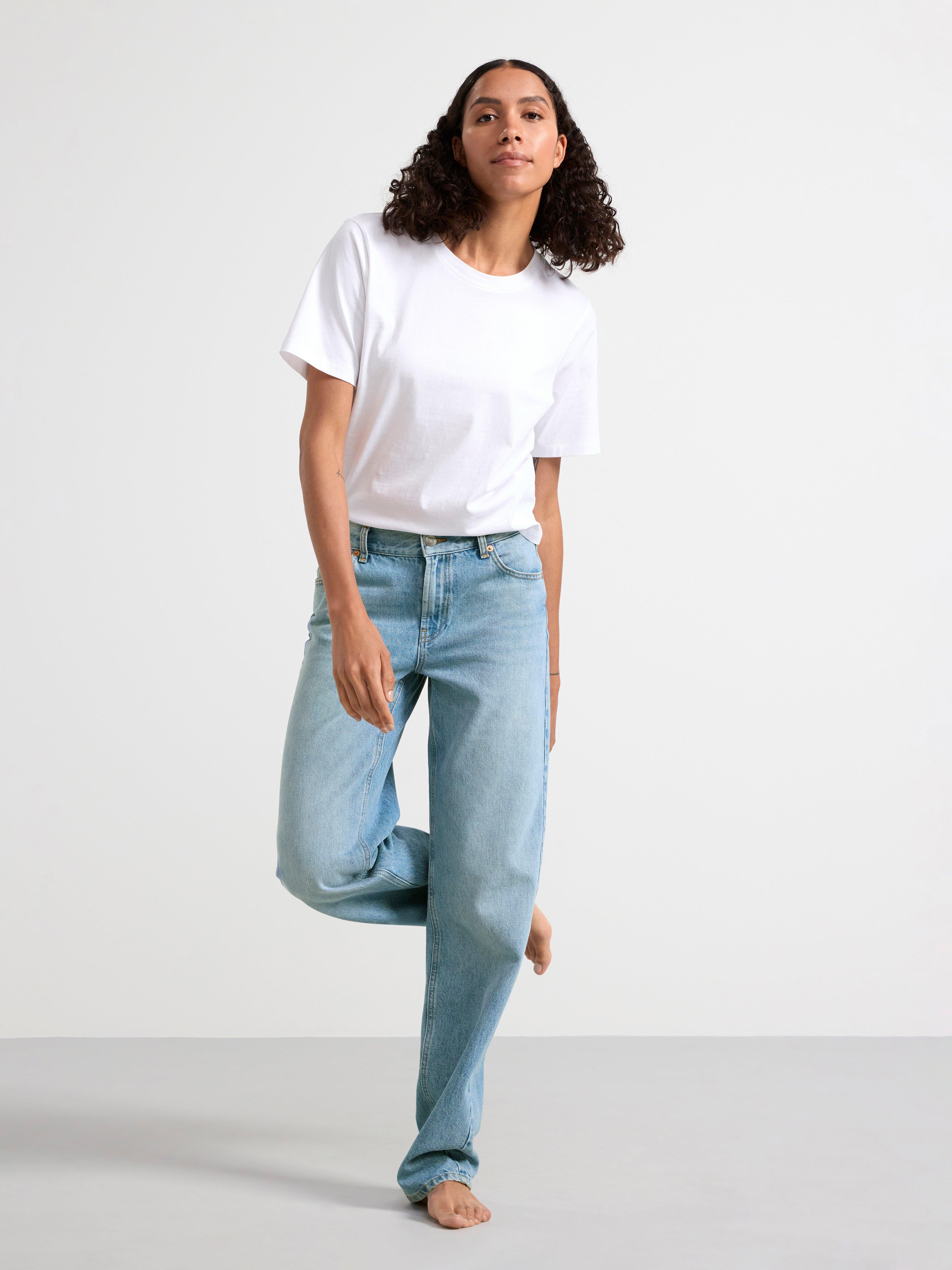 SIA Straight regular waist jeans with extra long legs Denim blue
