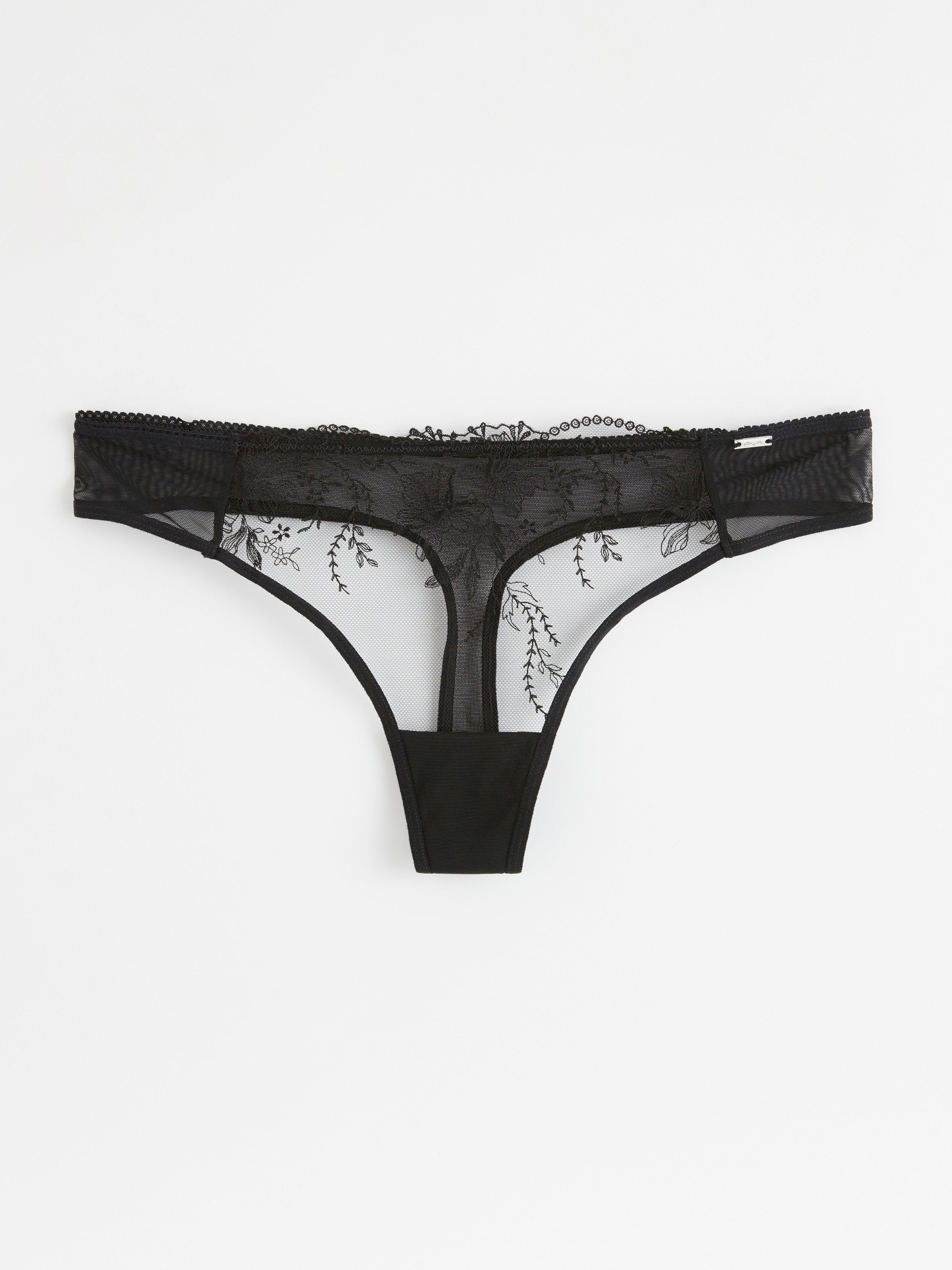 Thong low with lace Black