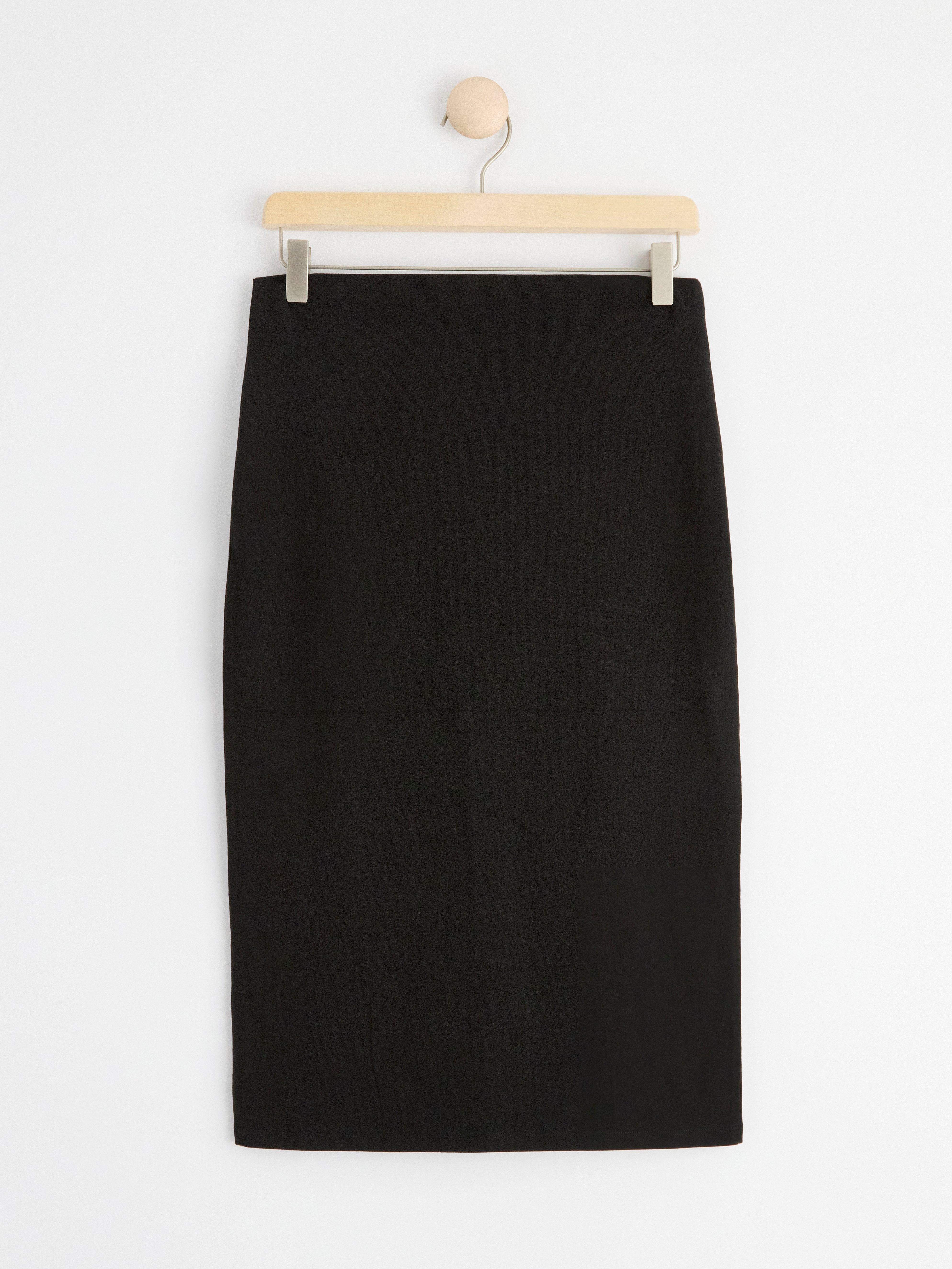 MOM Skirt Black