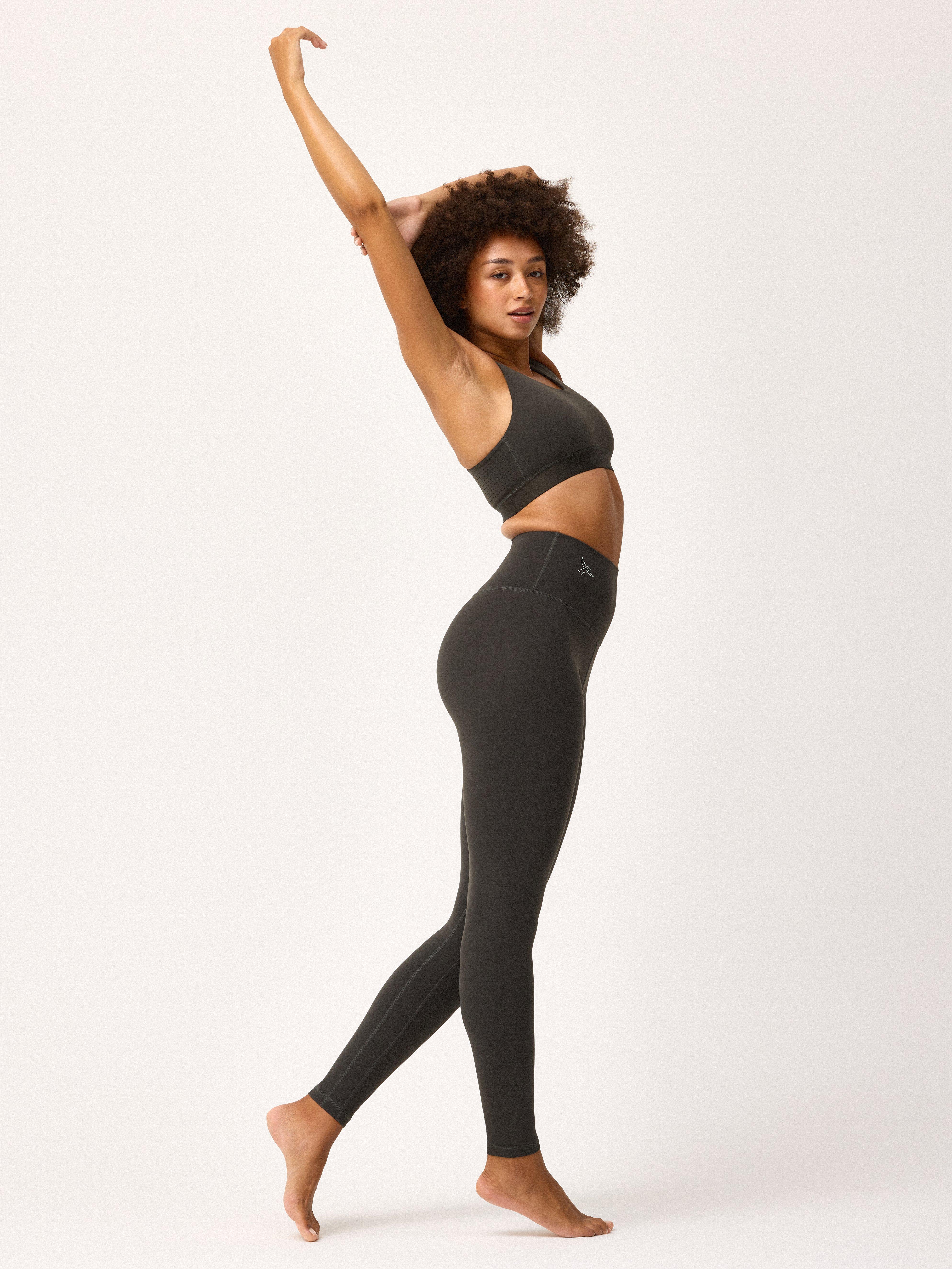 Closely - The Medium Support Sports Top Dark Grey