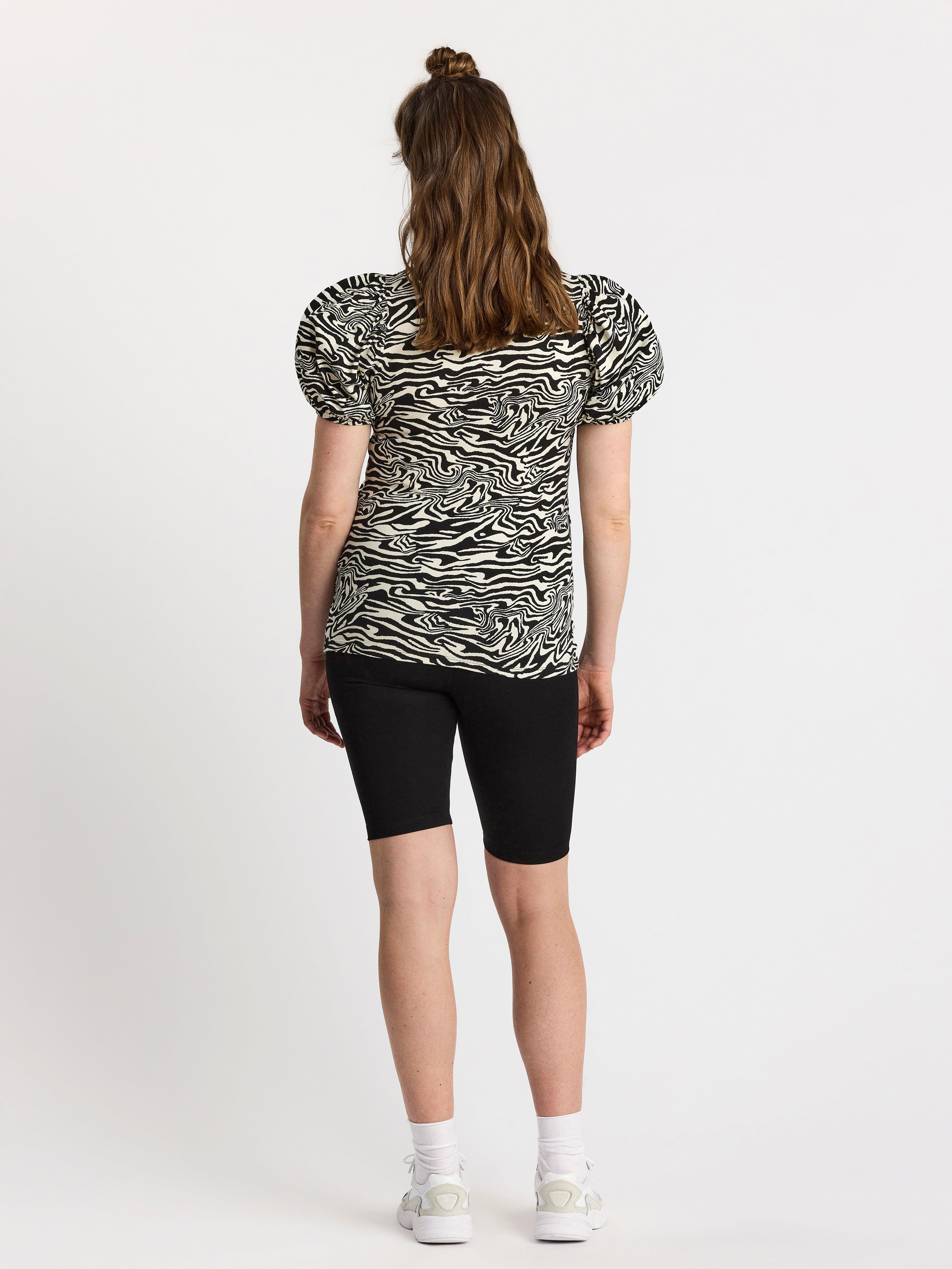 MOM Puff sleeve top Light Beige