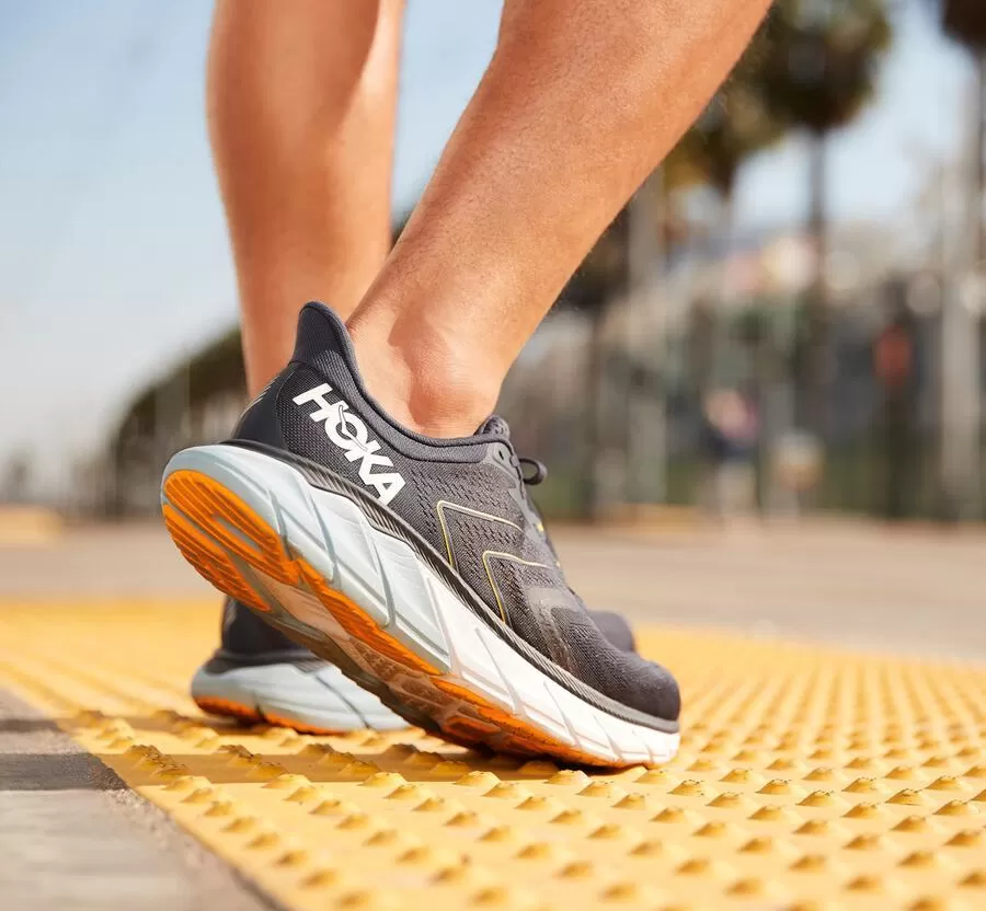 Men's Arahi 5 - HOKA