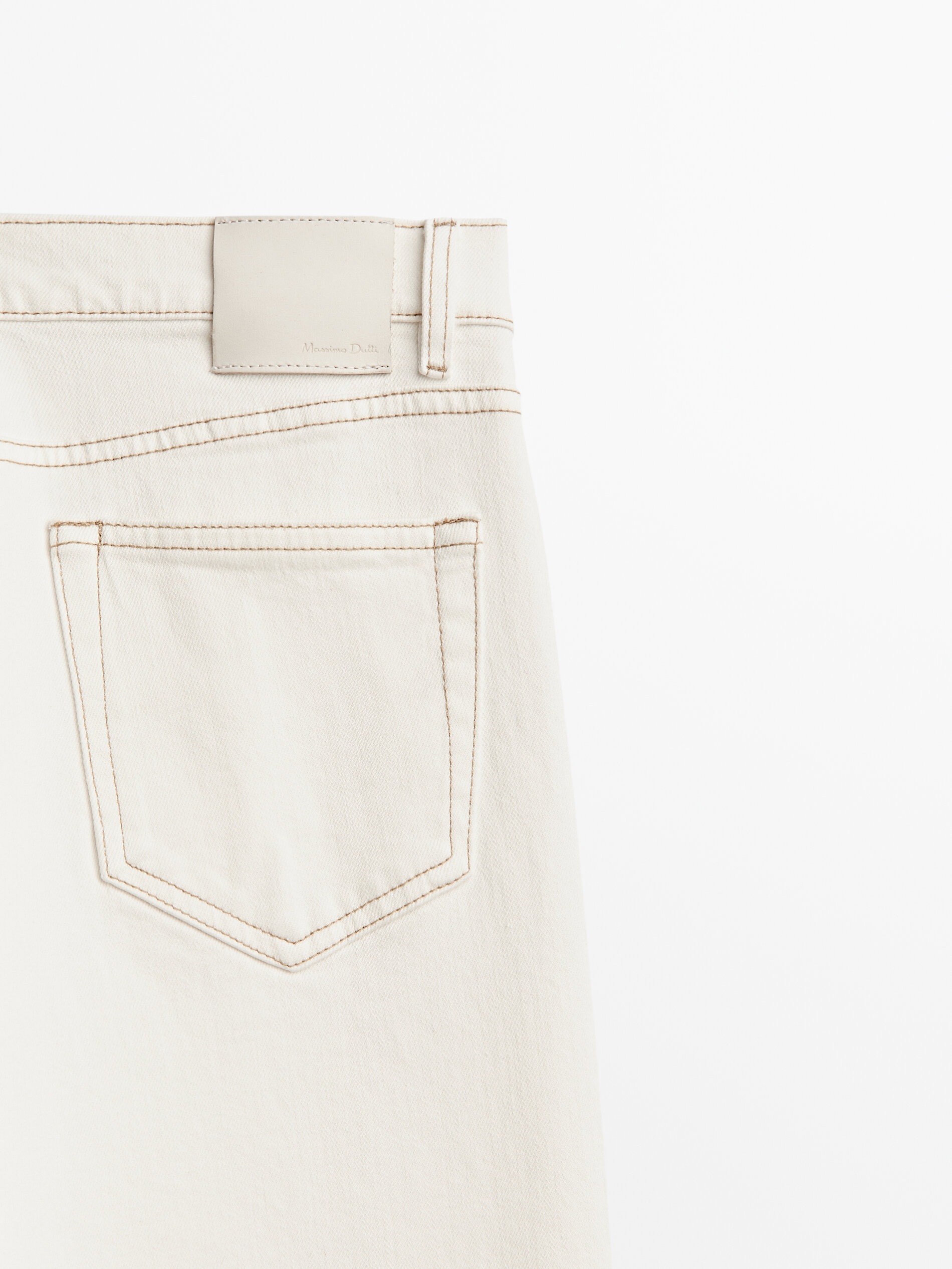 Pantalón vaquero tiro medio corte recto - CRUDO