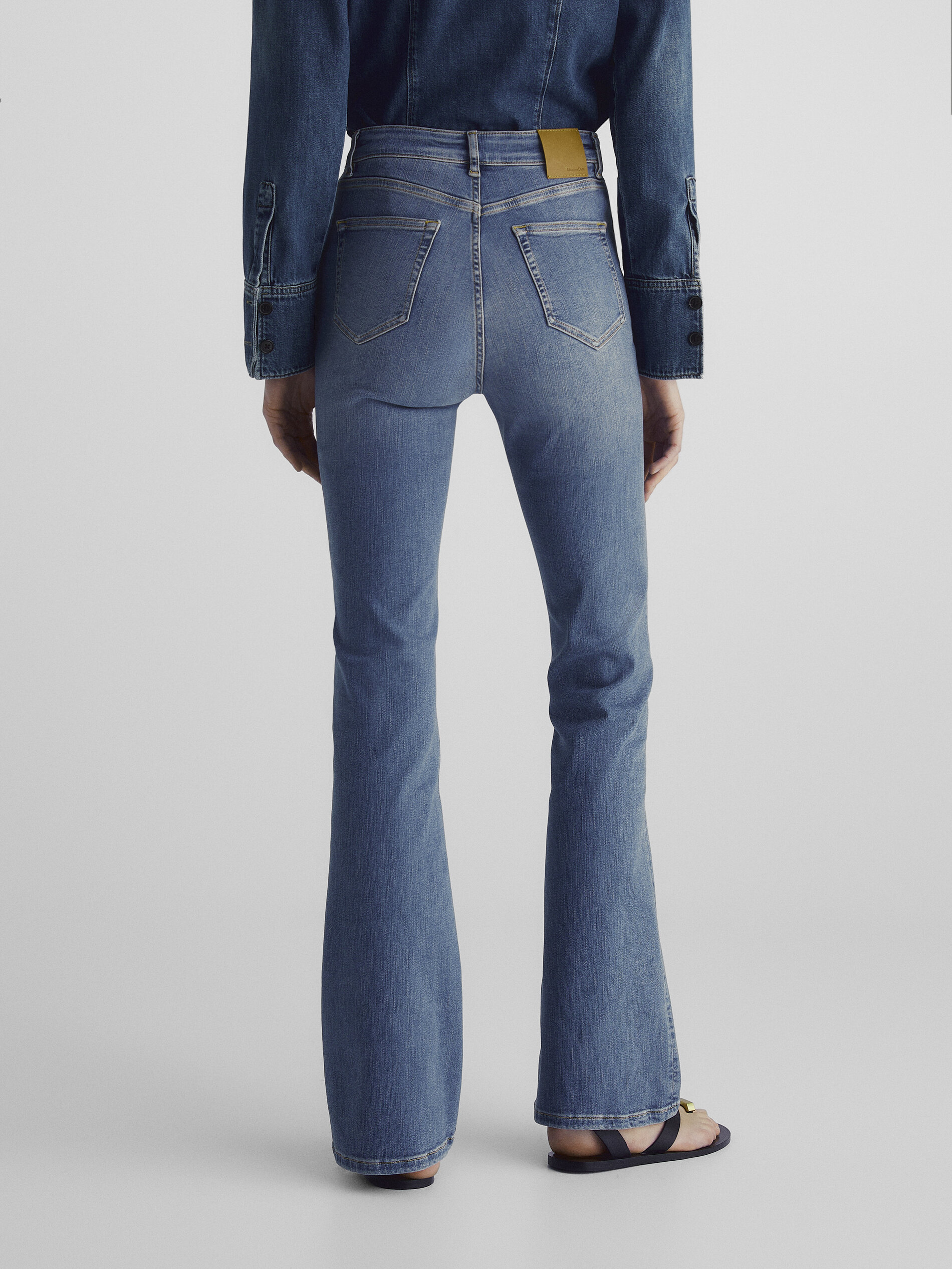 Pantalón vaquero tiro alto skinny flare - Azul Claro