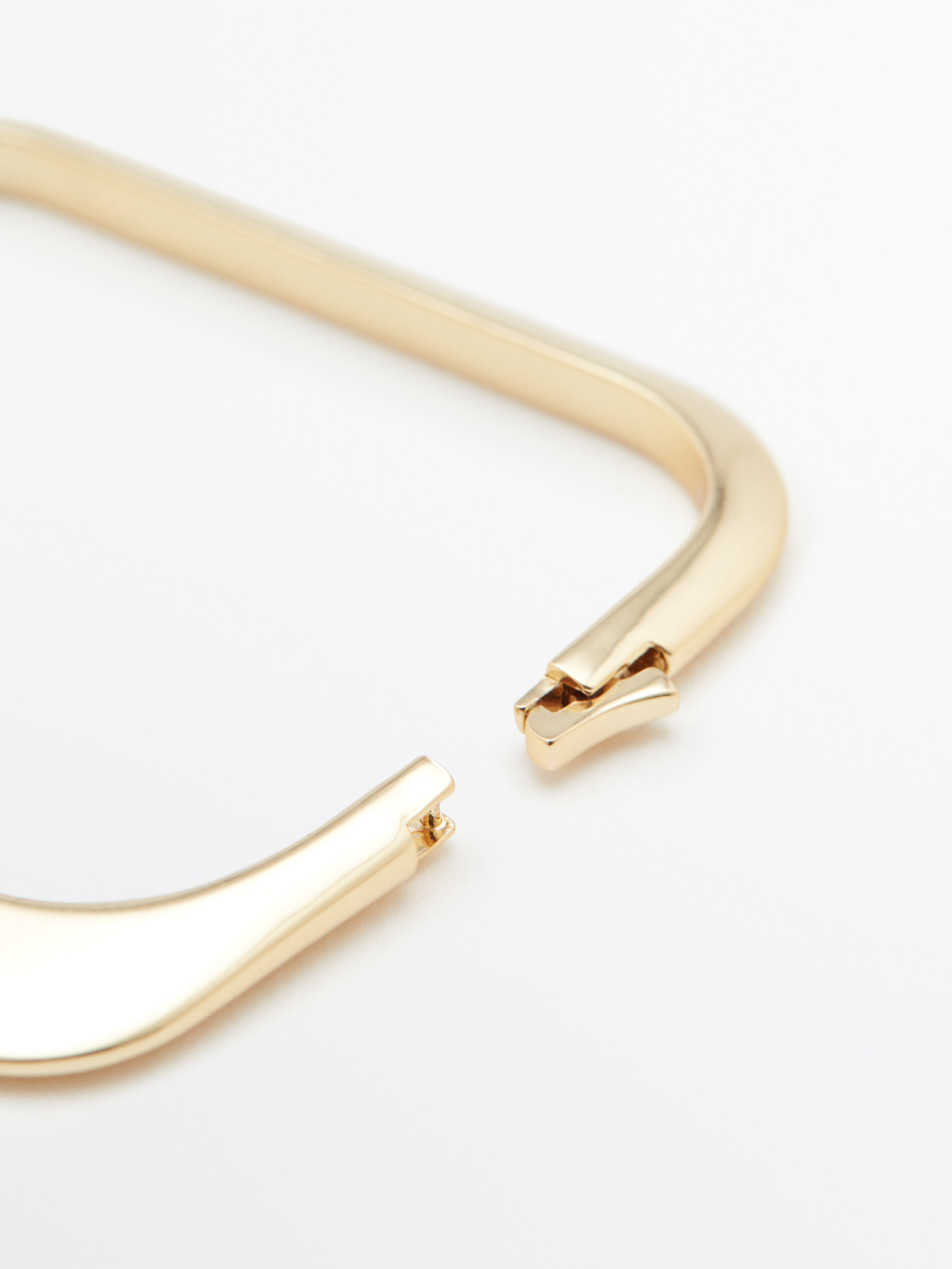 Brazalete cuadrado baño oro - DORADO