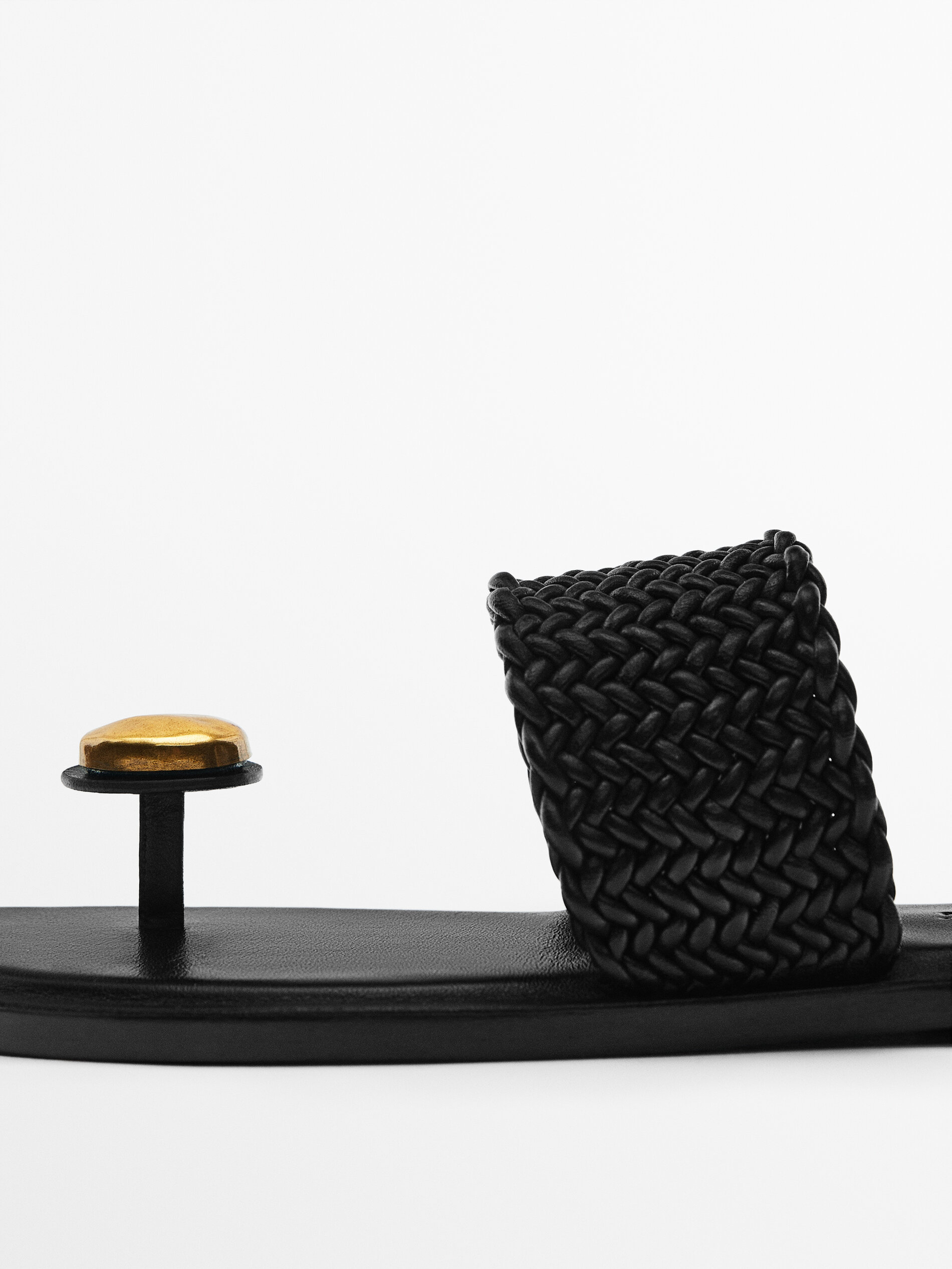 Sandalia trenzada dedo joya - NEGRO