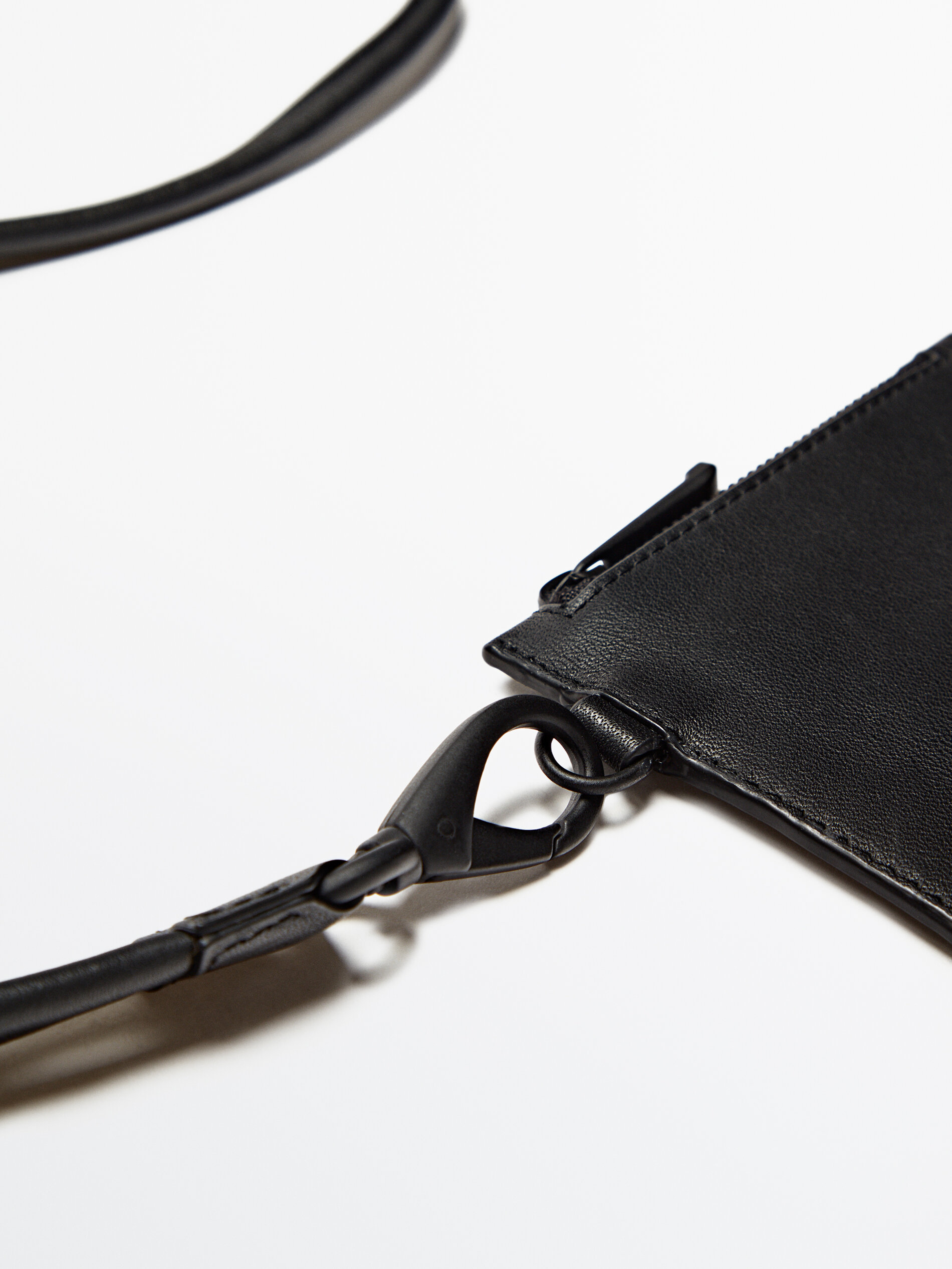 Tarjetero piel con correa - NEGRO