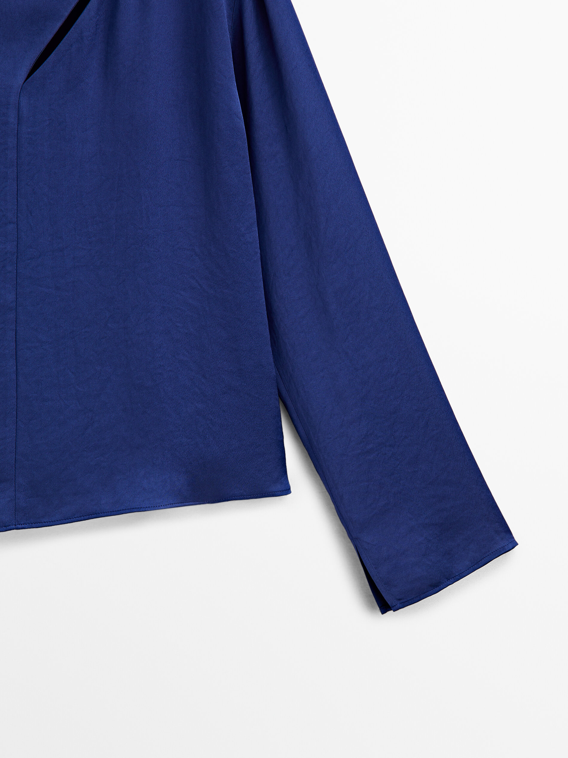 Camisa satinada cut out - Azul Oscuro