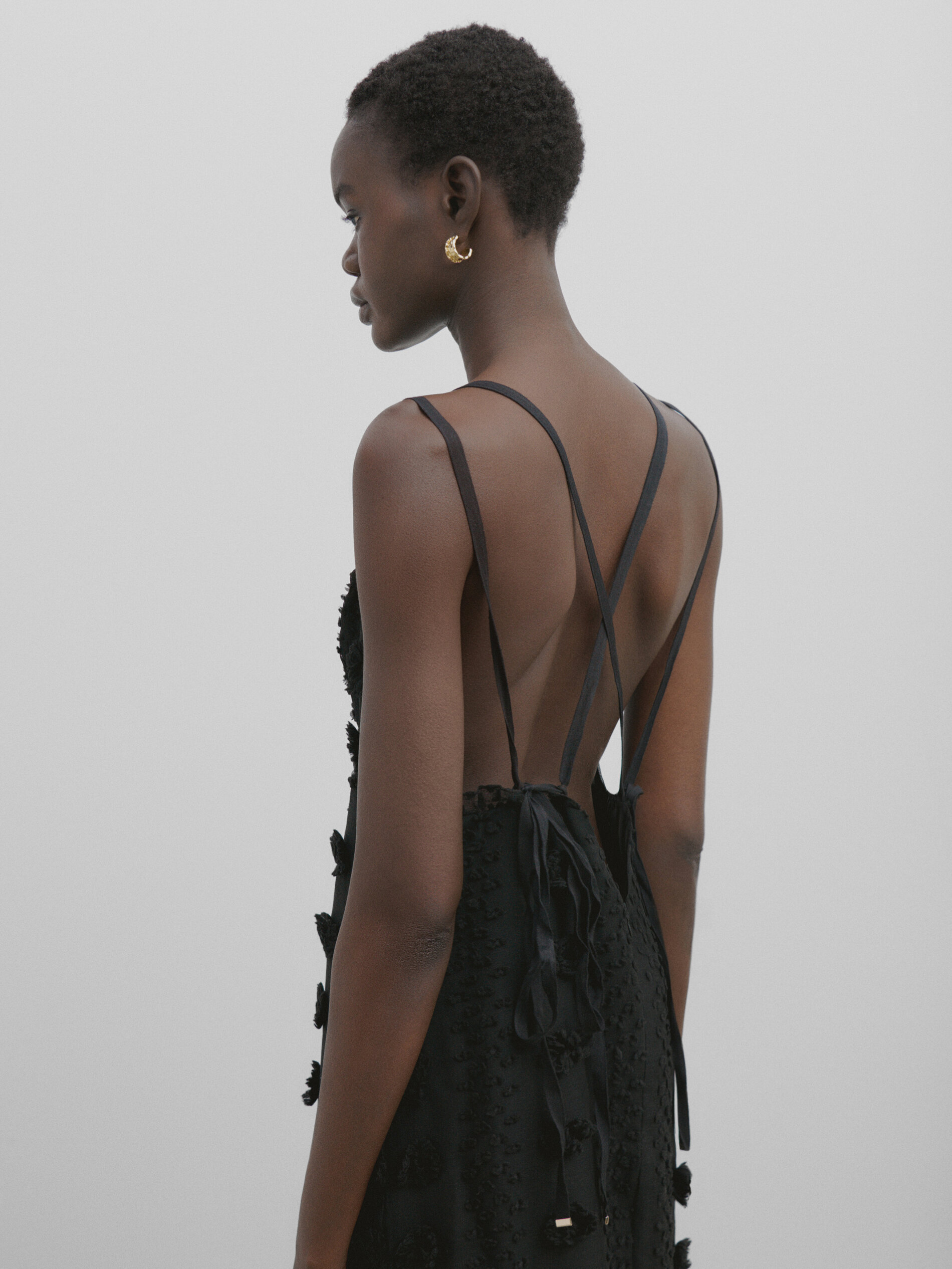 Vestido largo relieve doble tirante -Studio - NEGRO