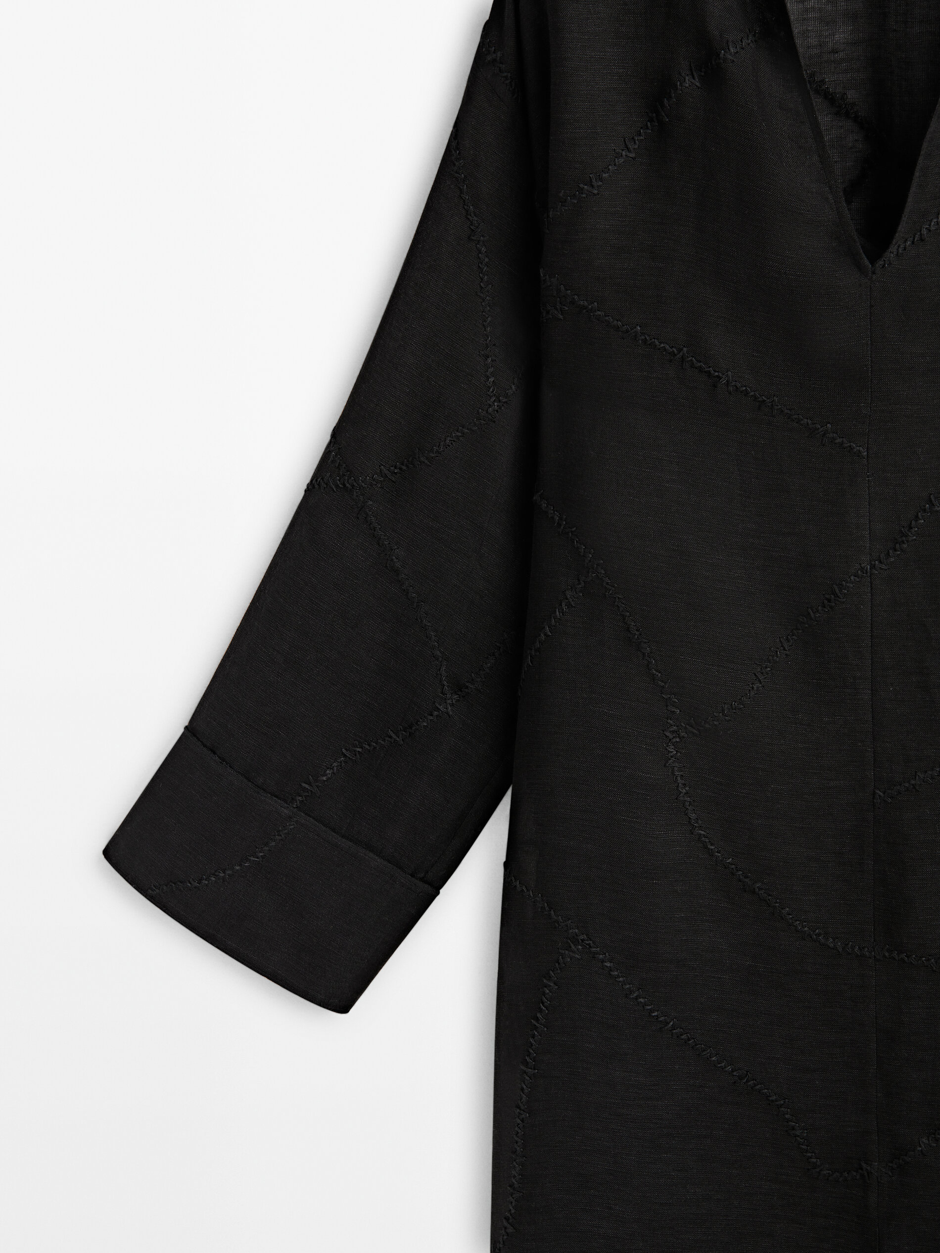 Blusón detalle bordados Limited Edition - NEGRO