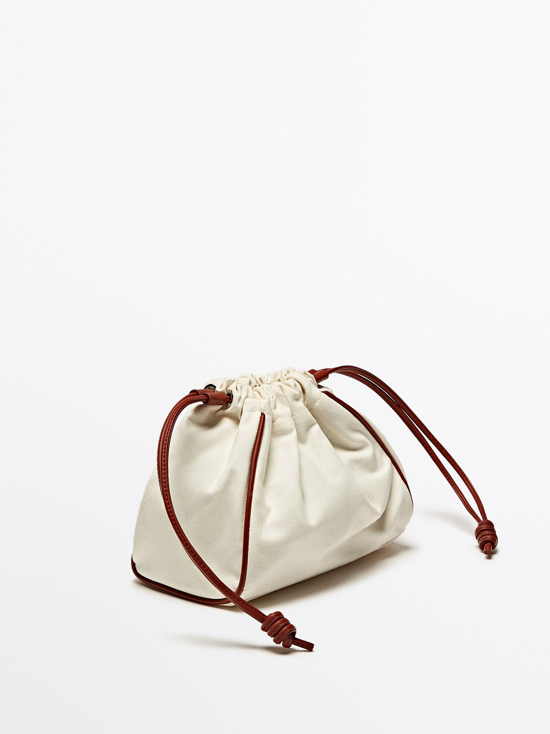 Pouch detalles piel - CUERO
