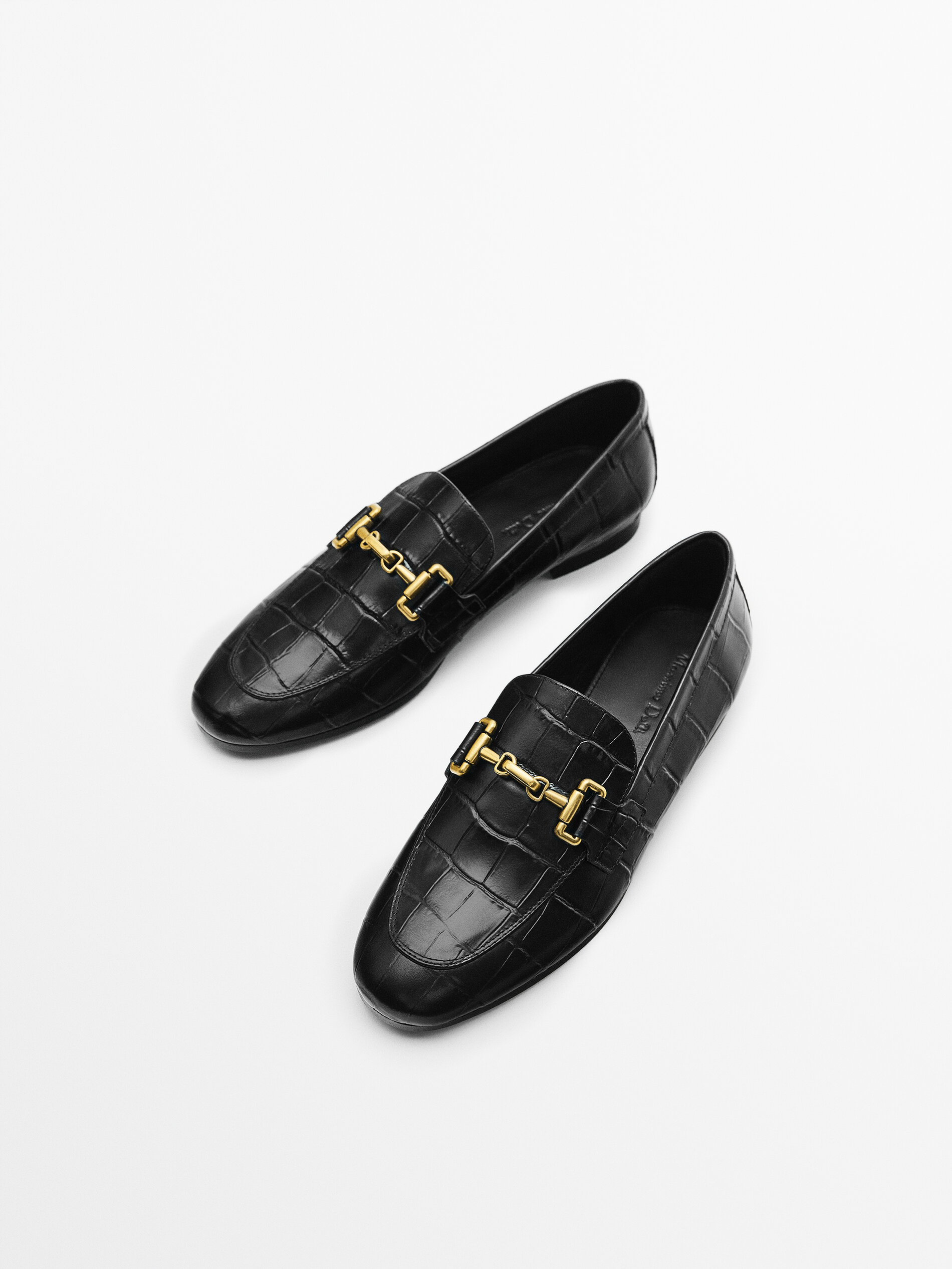 Mocasín piel hebilla metálica - NEGRO