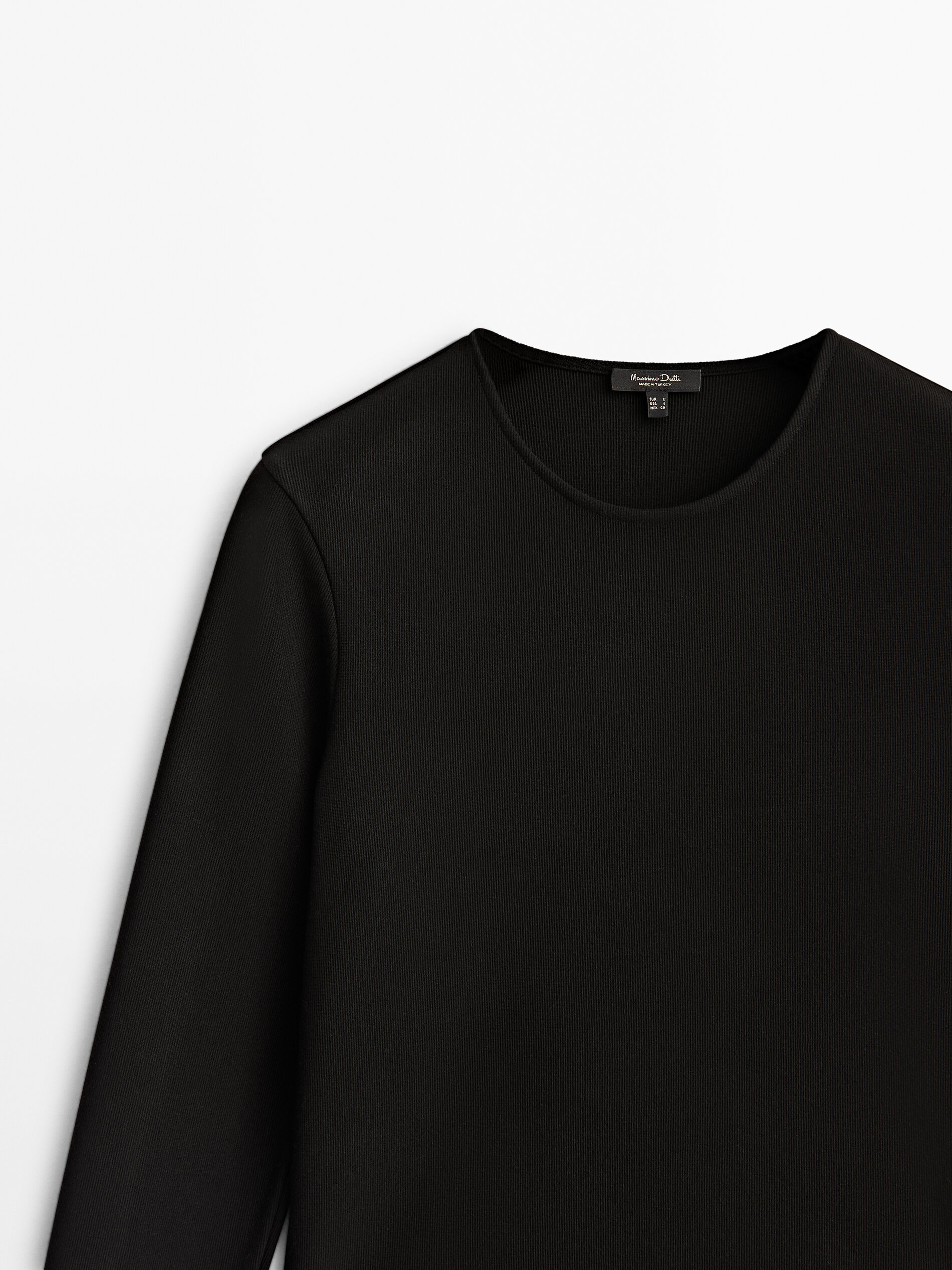 Camiseta manga larga abertura aros - NEGRO