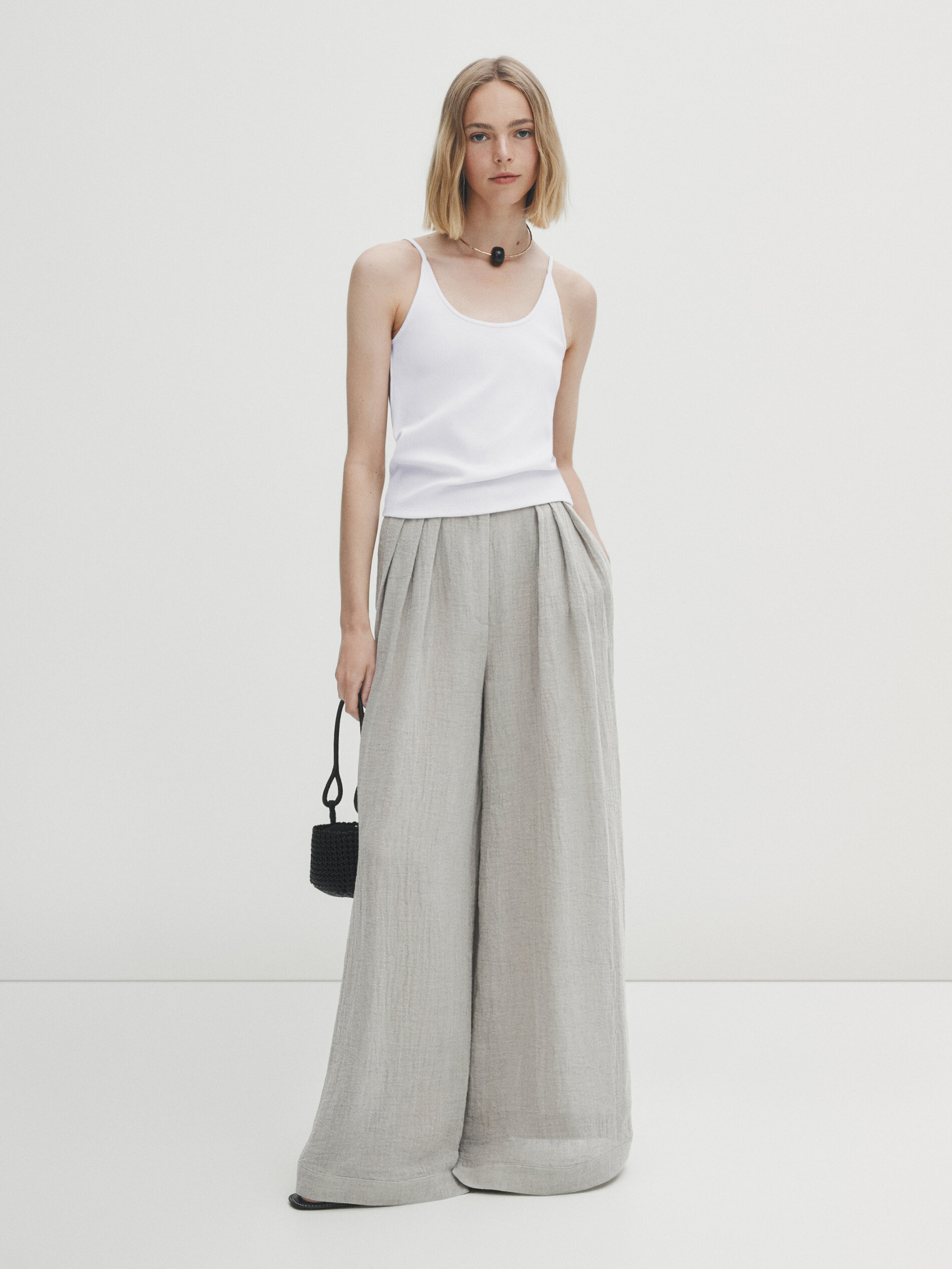 Top canalé tirantes finos - CRUDO