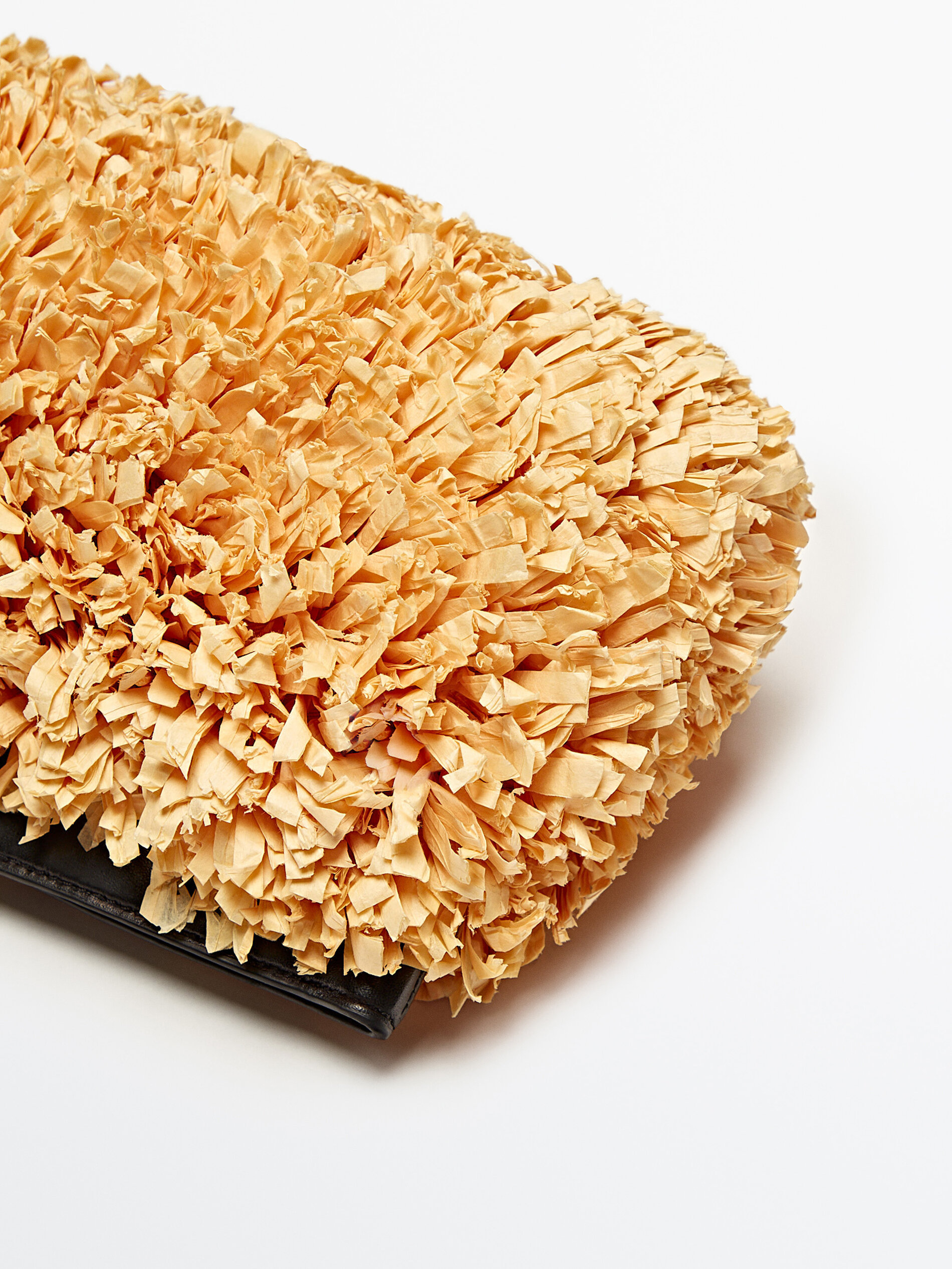 Bolso clutch rafia asa piel - BEIGE