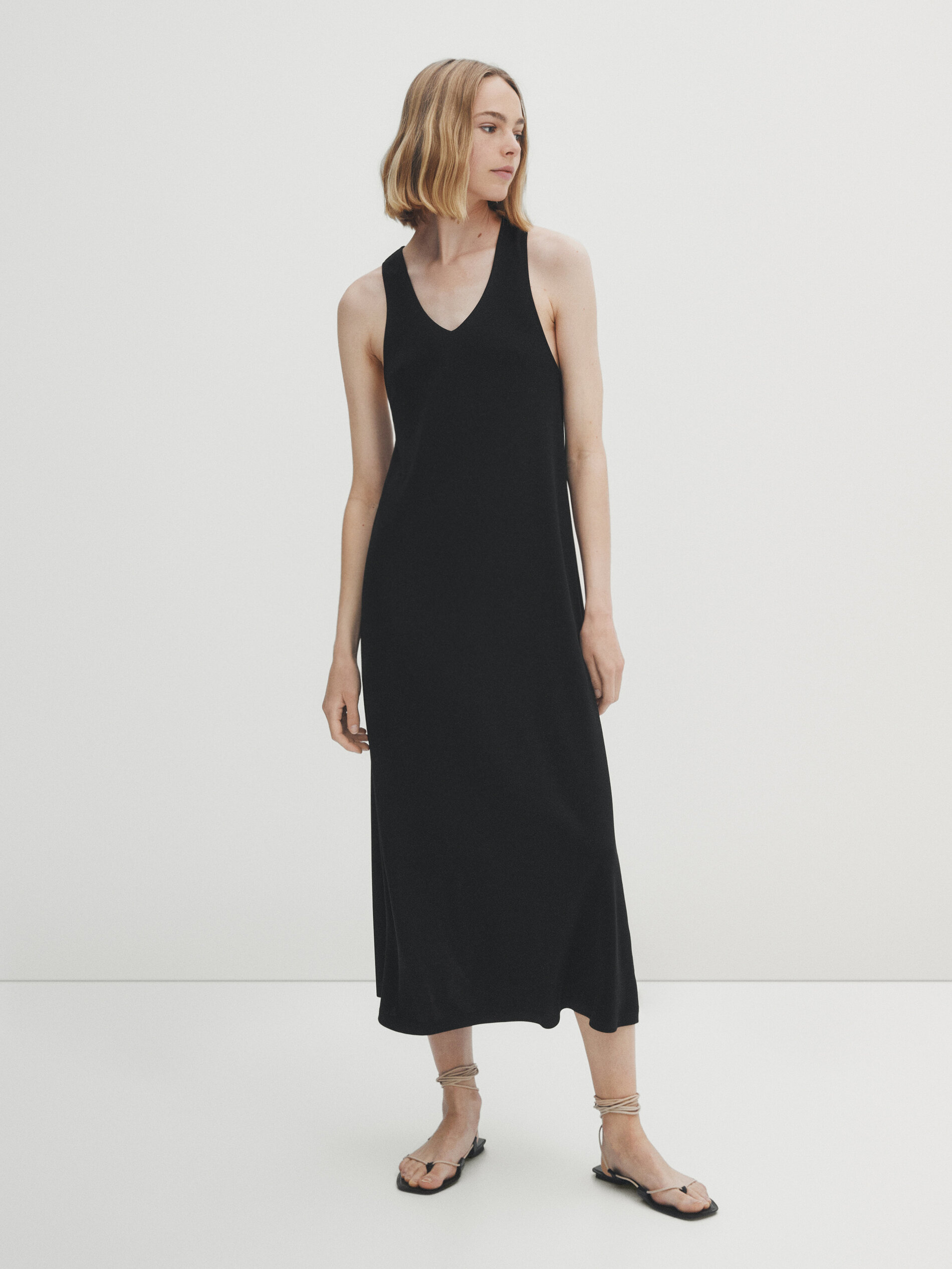 Vestido midi detalle pieza frunce espalda - NEGRO