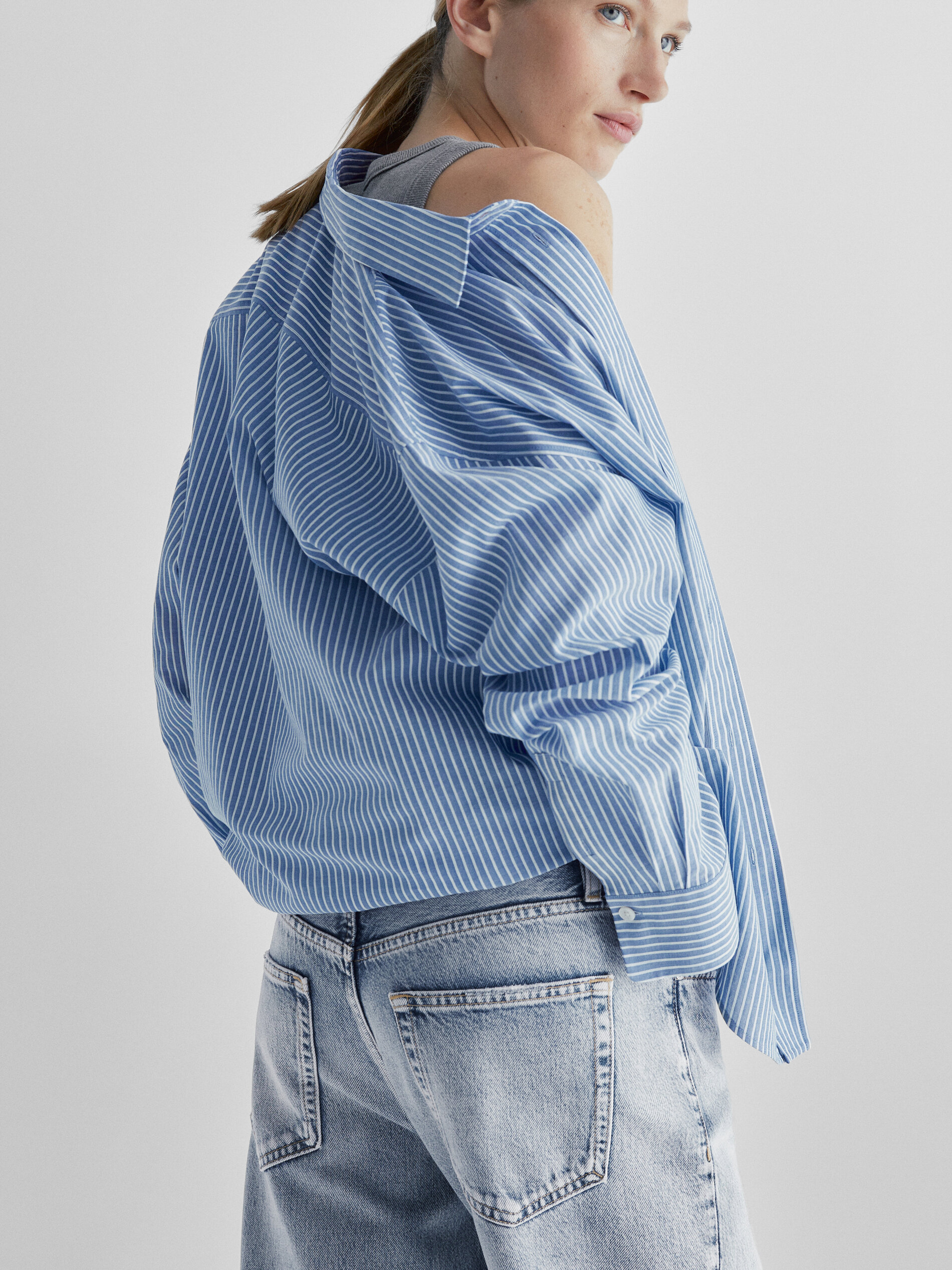 Pantalón vaquero tiro alto corte recto - Azul Claro