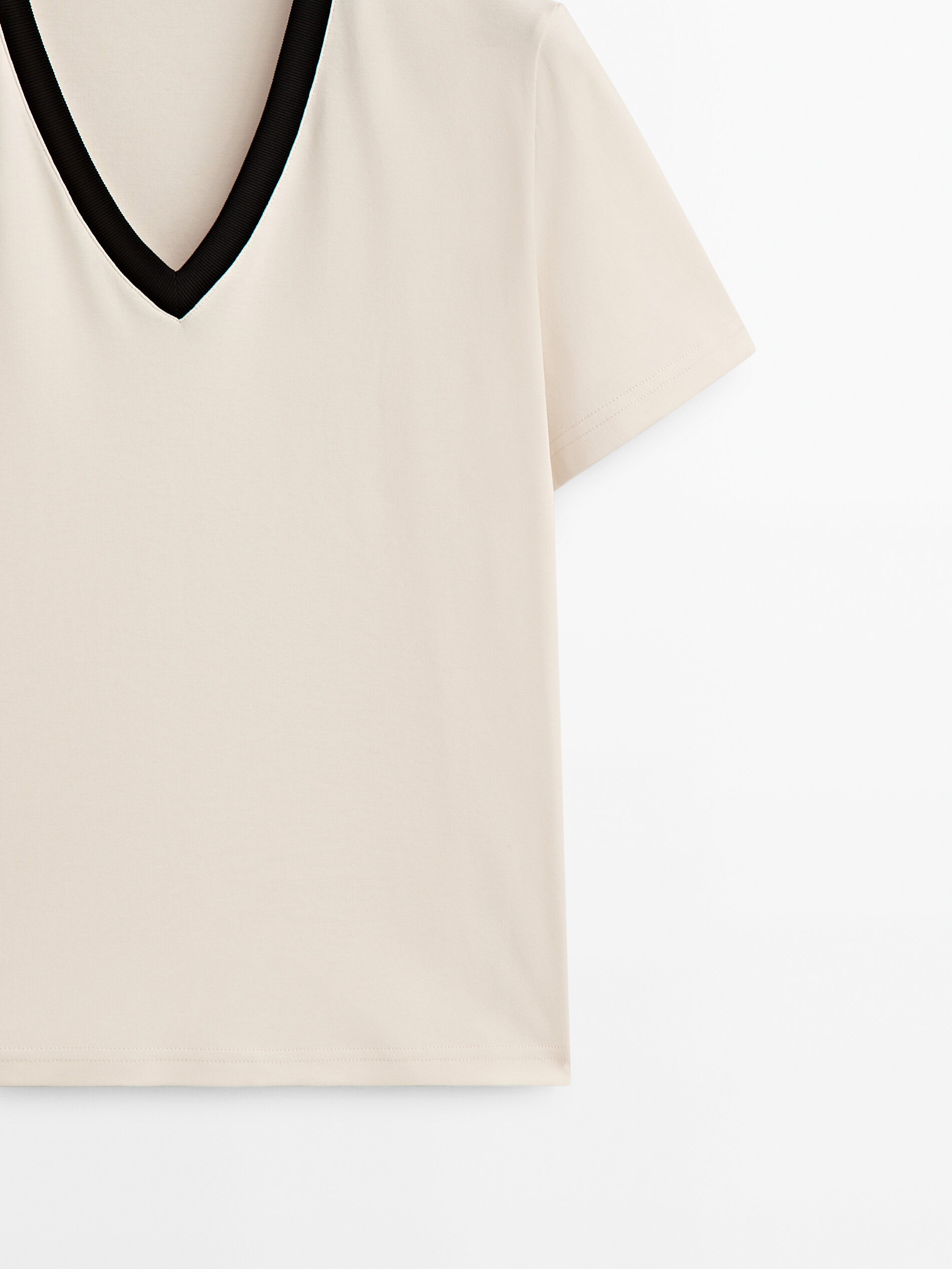 Camiseta cuello pico contraste algodón - CRUDO