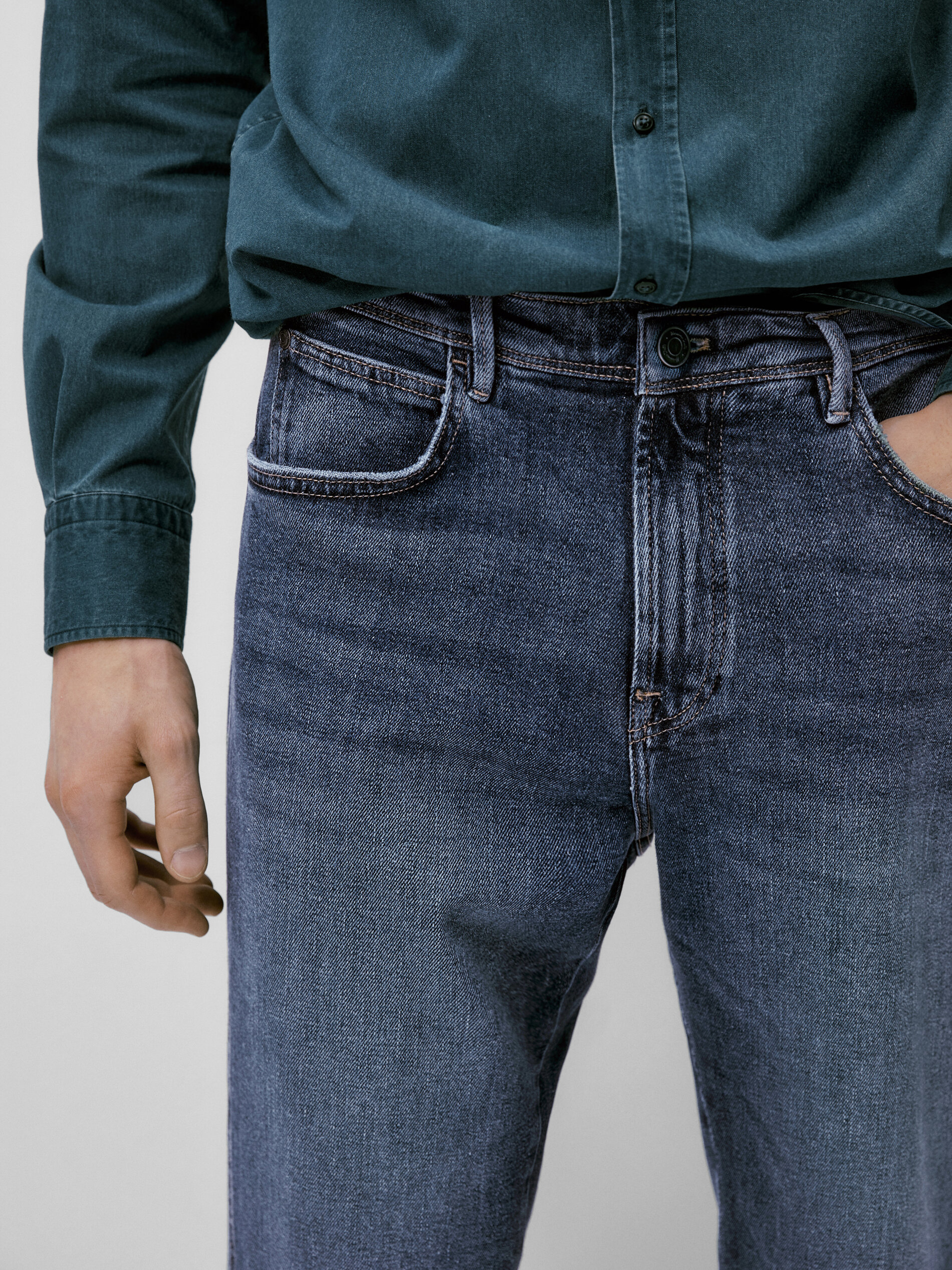 Pantalón vaquero stone wash tapered fit - INDIGO