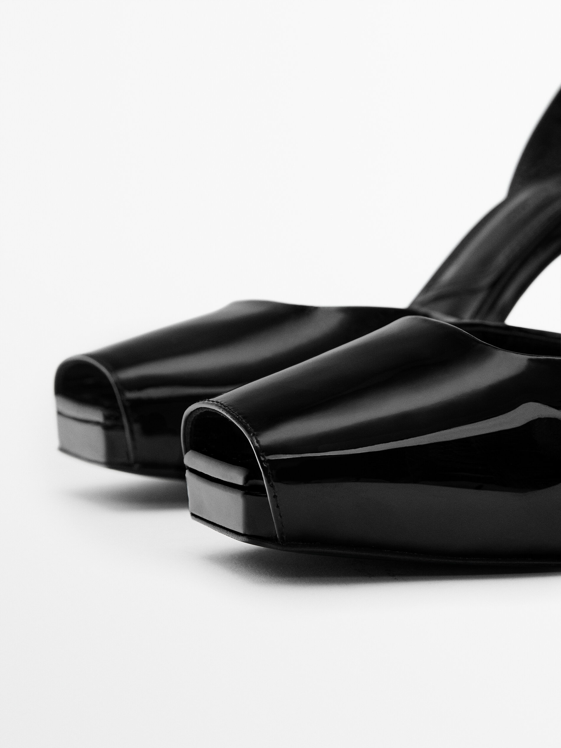 Zapato tacón piel destalonado - NEGRO